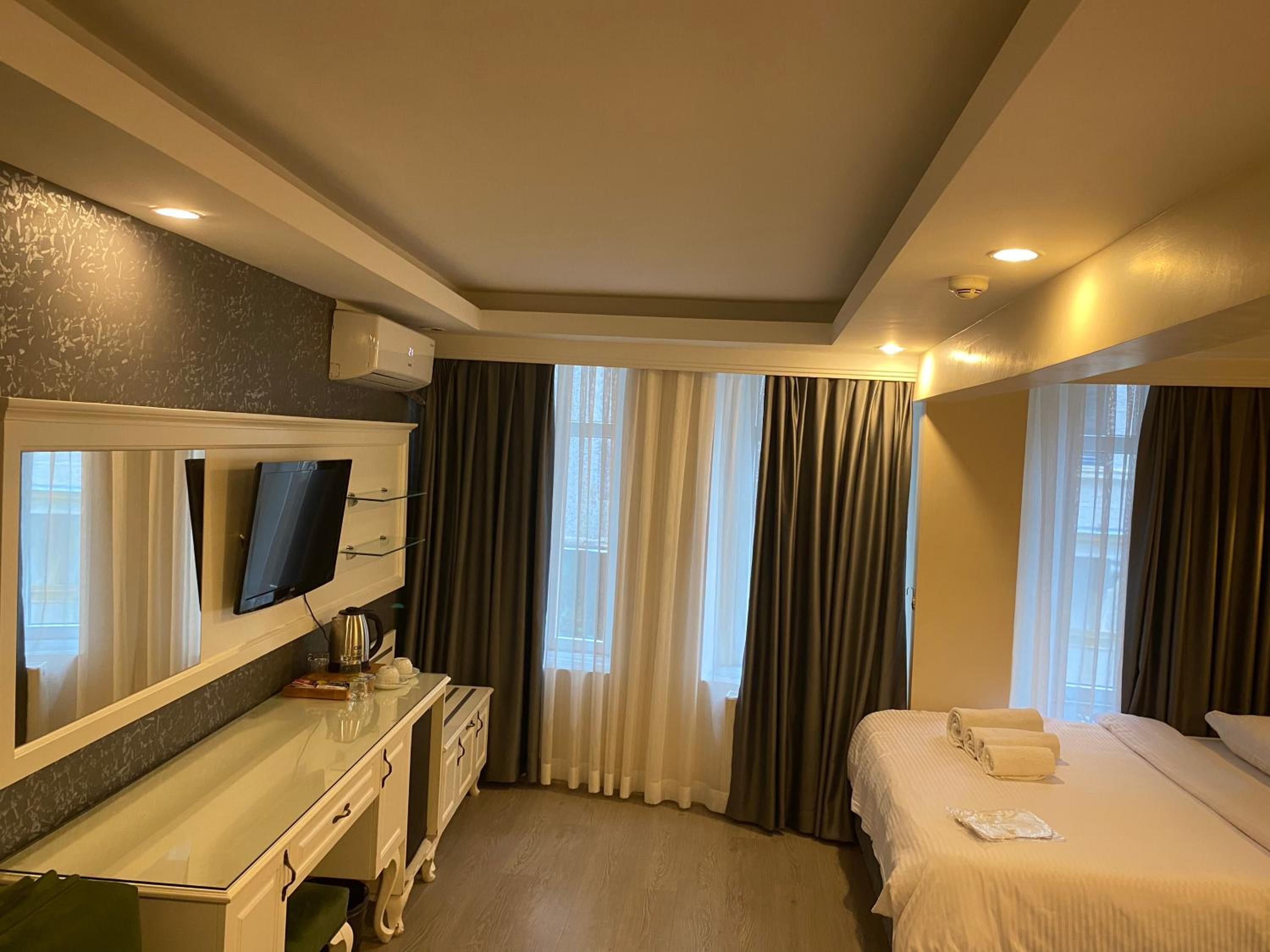 Lazz City Hotel - Image 42