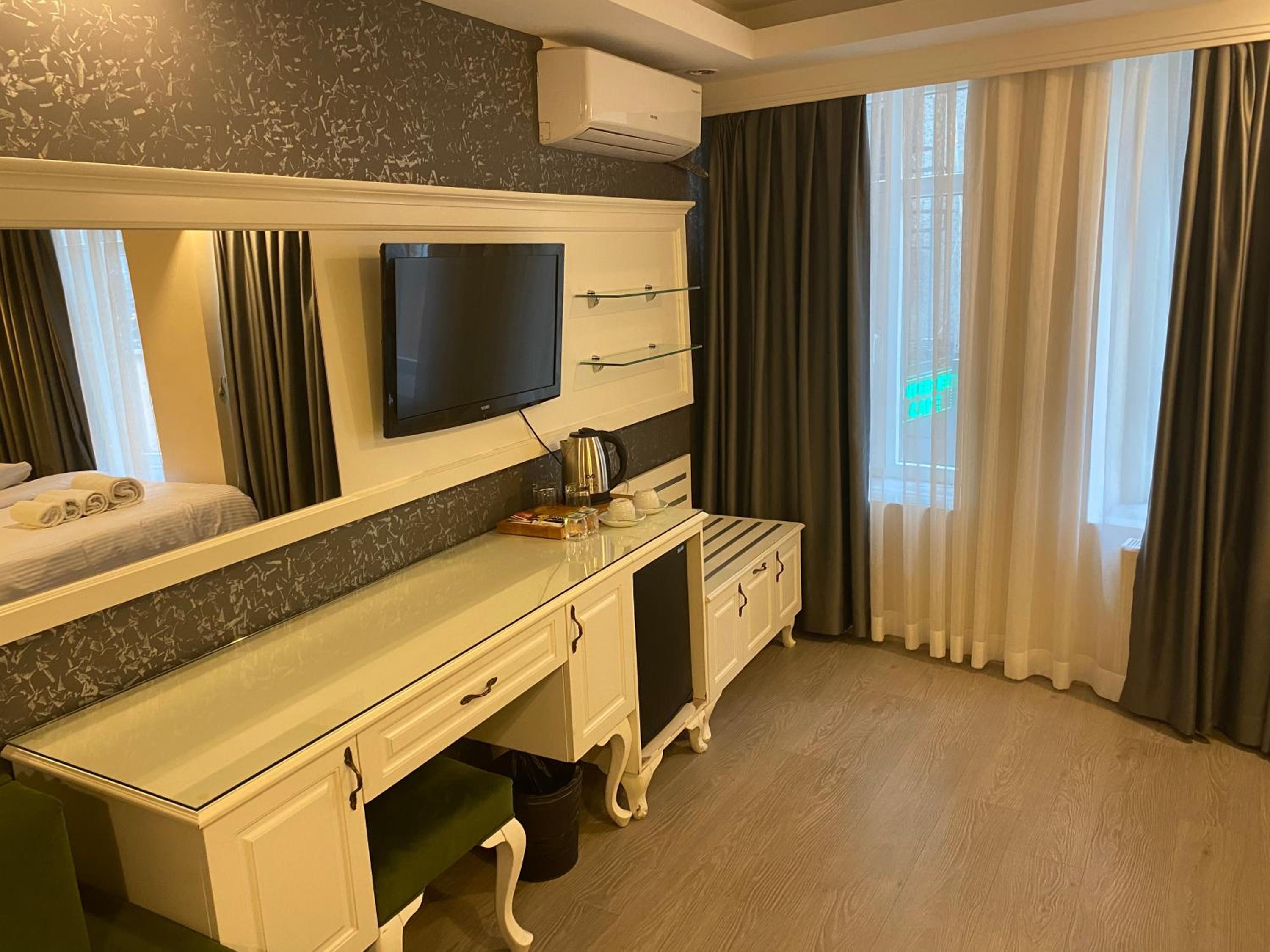 Lazz City Hotel - Image 41