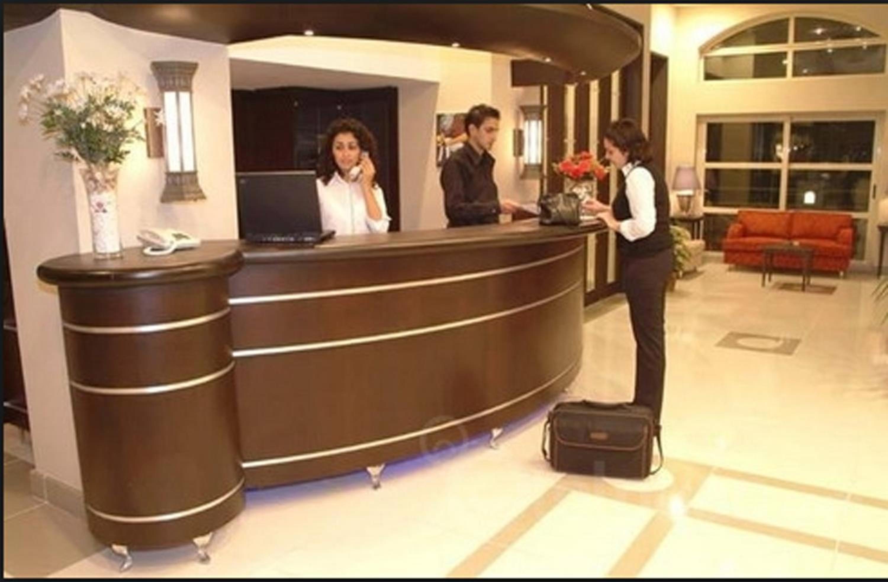 Almena Hotel - Image 18