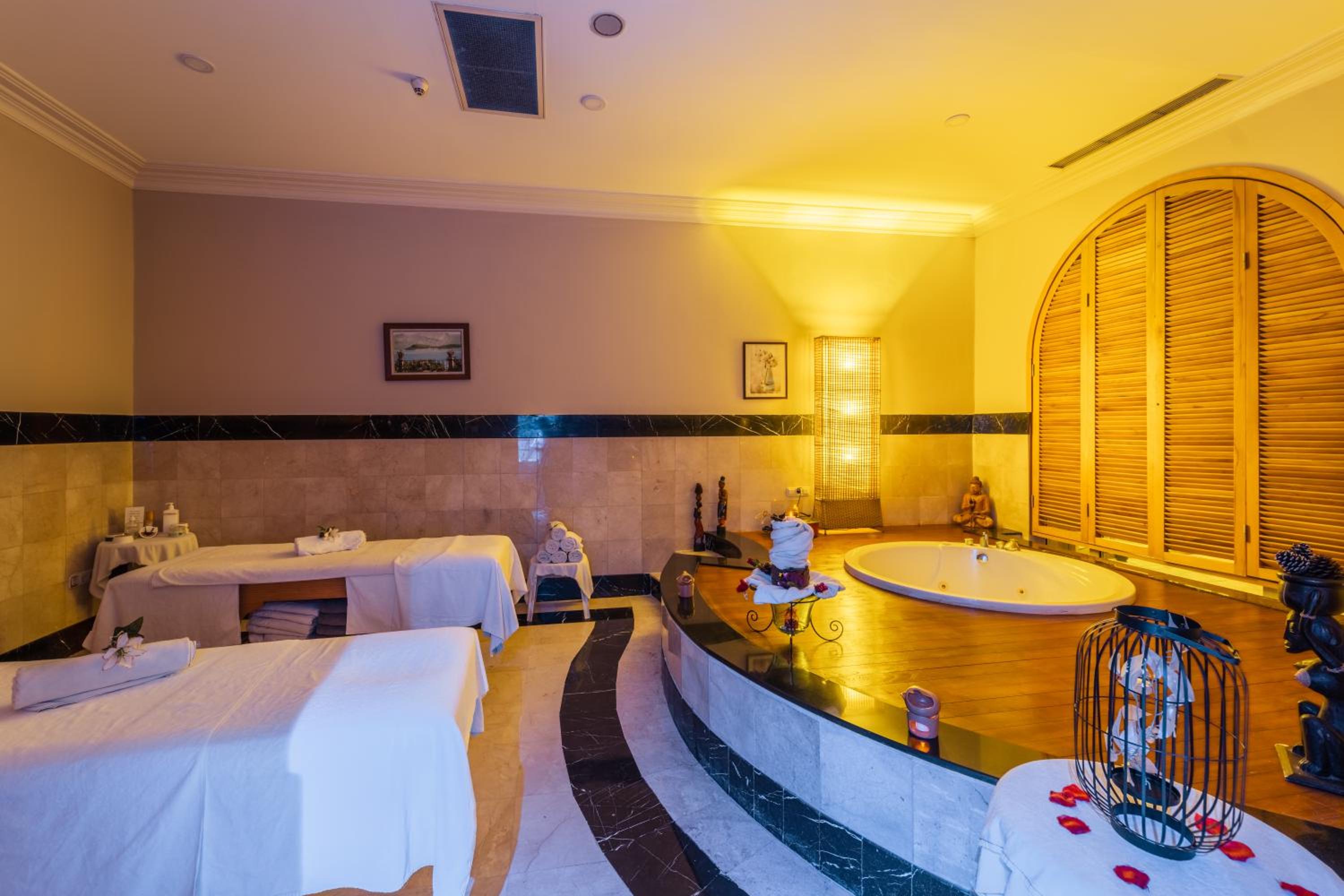 IC Hotels Airport - Image 34