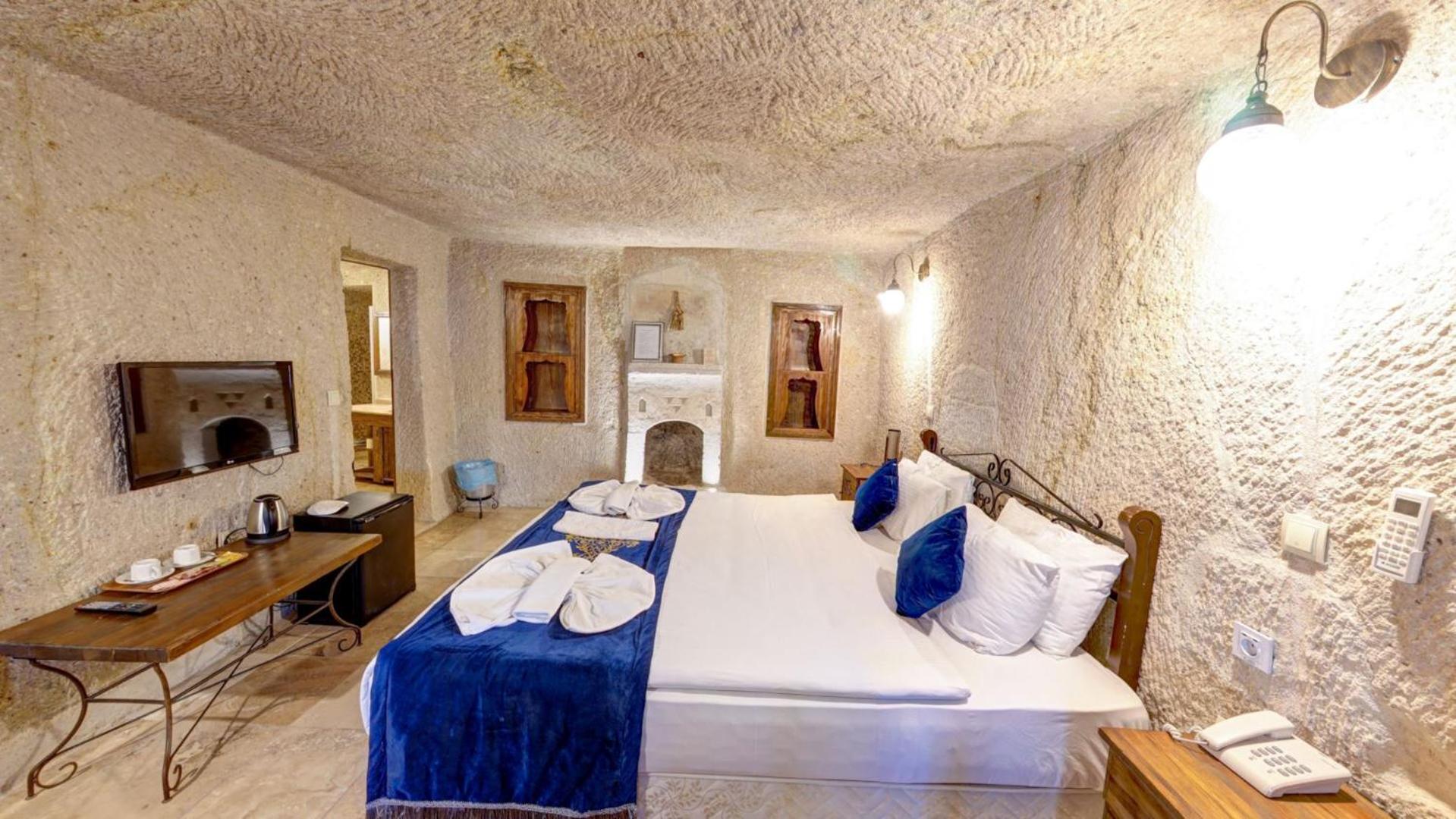 Elegance Cave Suites & Restaurant - Image 90