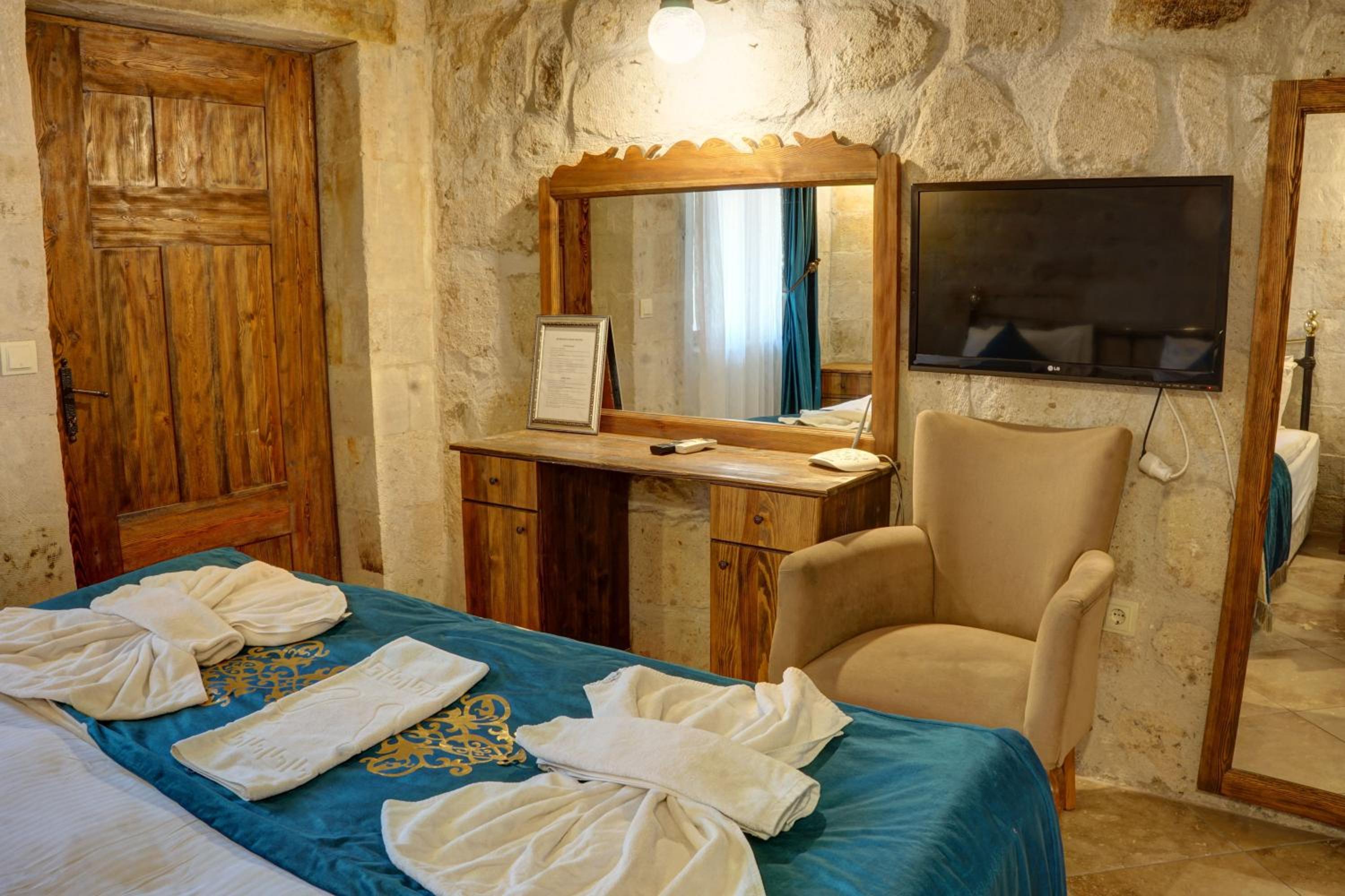 Elegance Cave Suites & Restaurant - Image 93