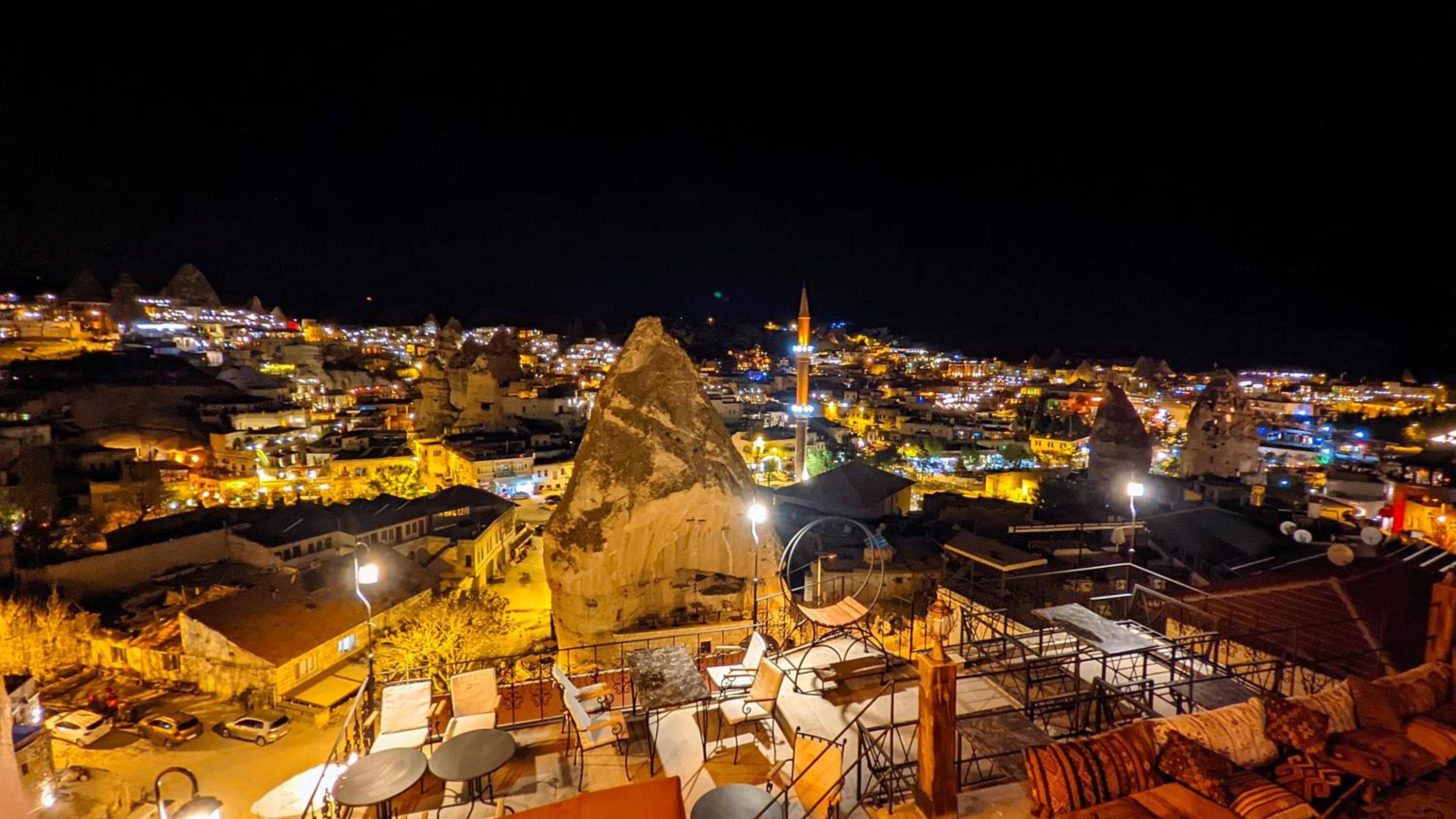 Elegance Cave Suites & Restaurant - Image 18