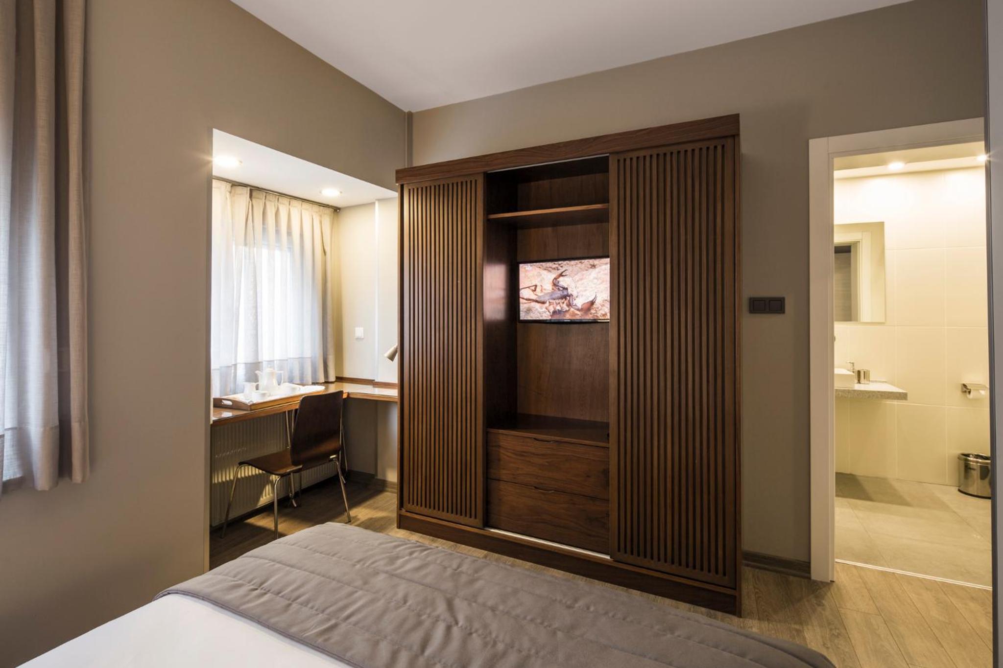 Taxim Suites Residences Istanbul - Image 74