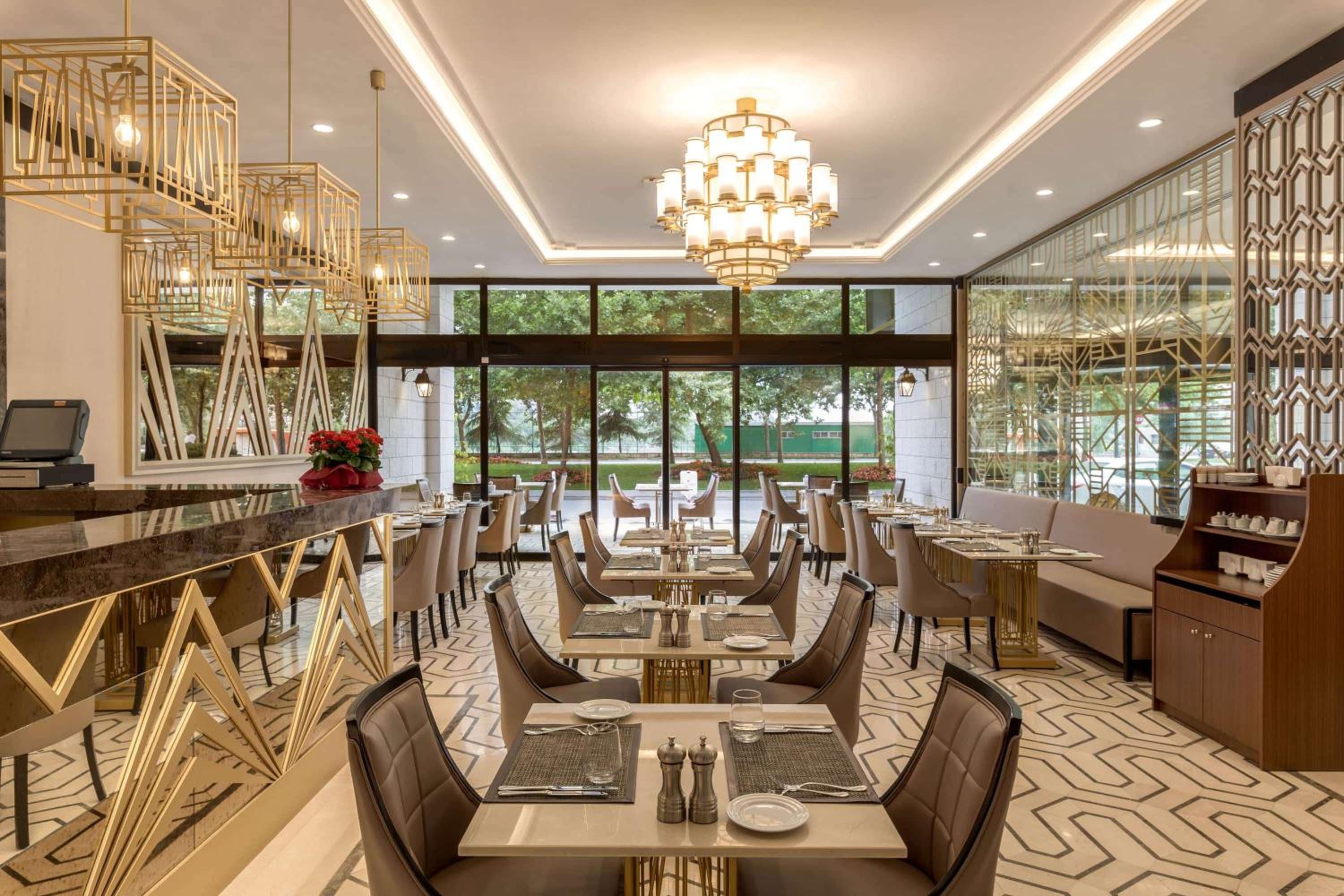 Ramada by Wyndham İstanbul Golden Horn - Image 85