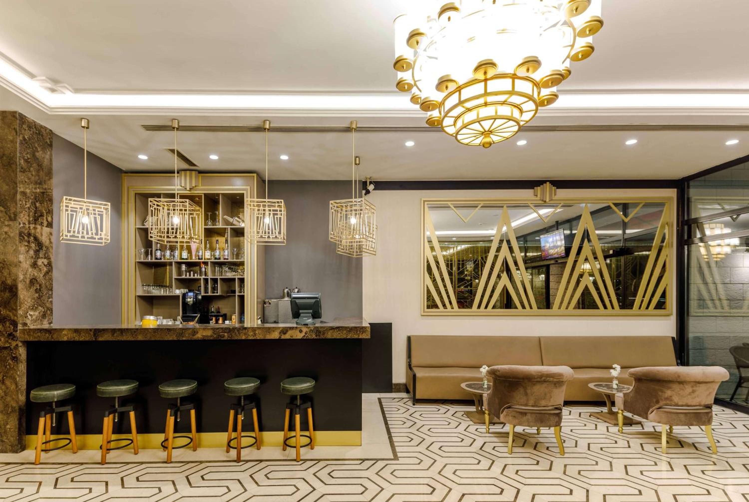 Ramada by Wyndham İstanbul Golden Horn - Image 5