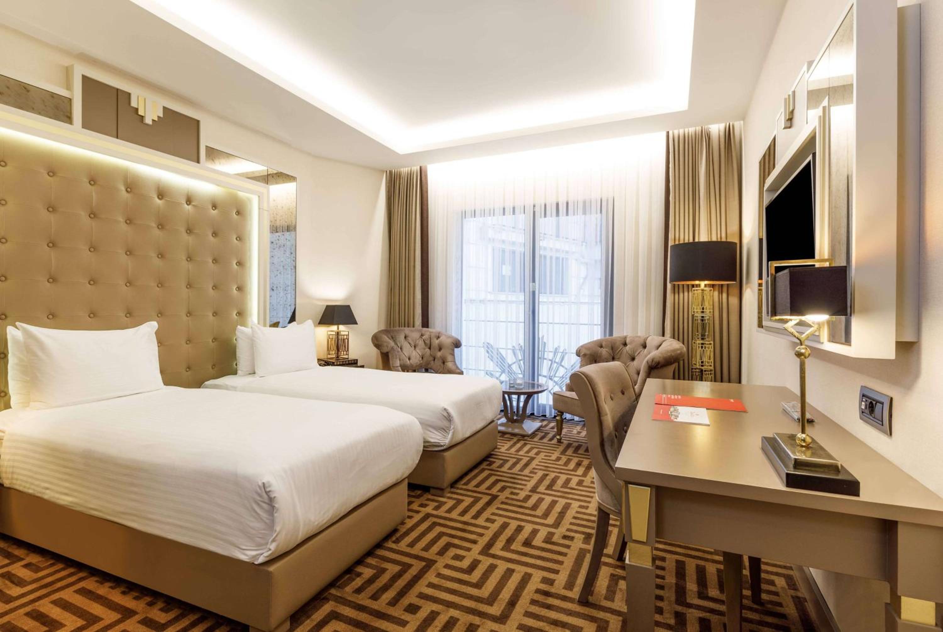 Ramada by Wyndham İstanbul Golden Horn - Image 72