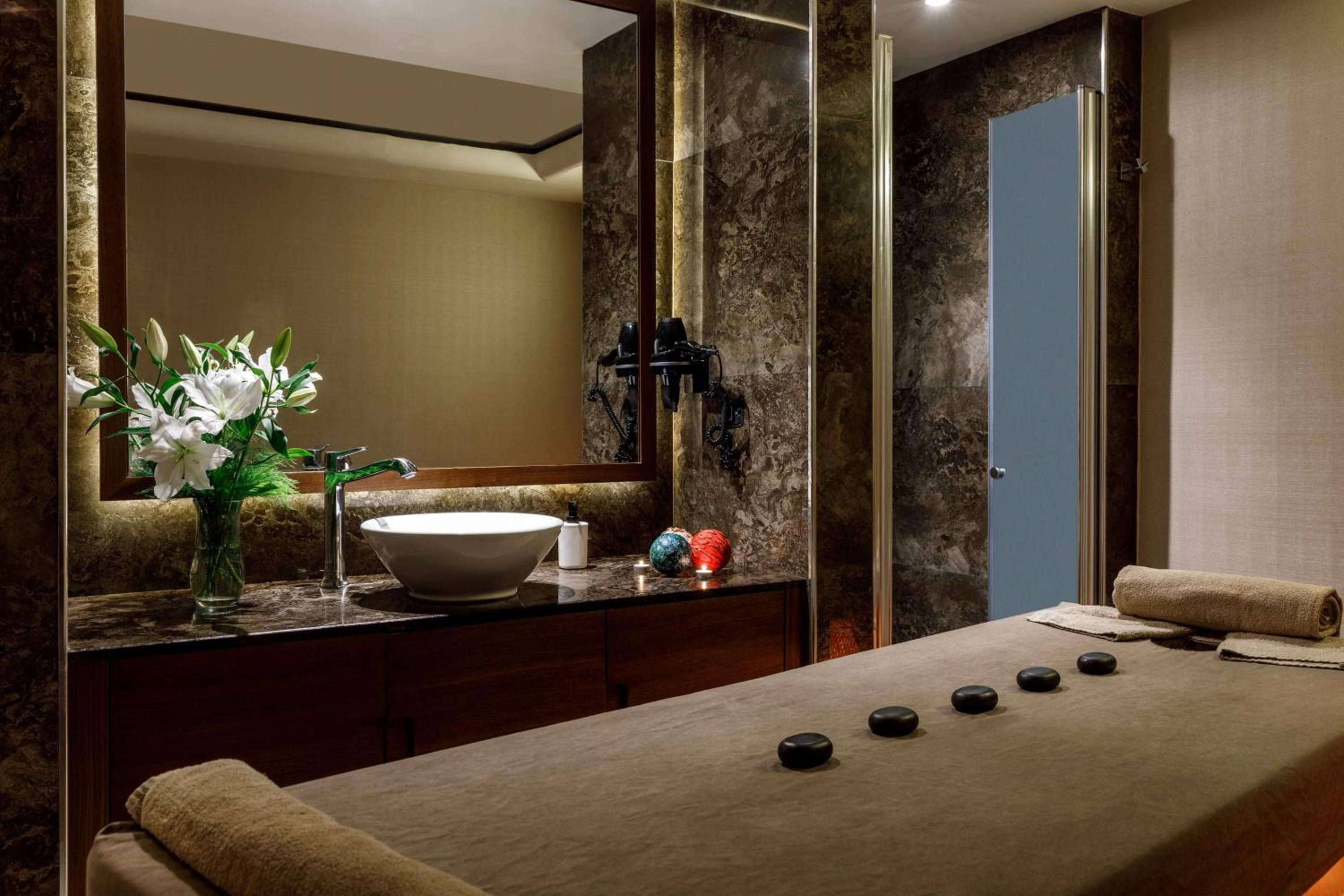 Ramada by Wyndham İstanbul Golden Horn - Image 83