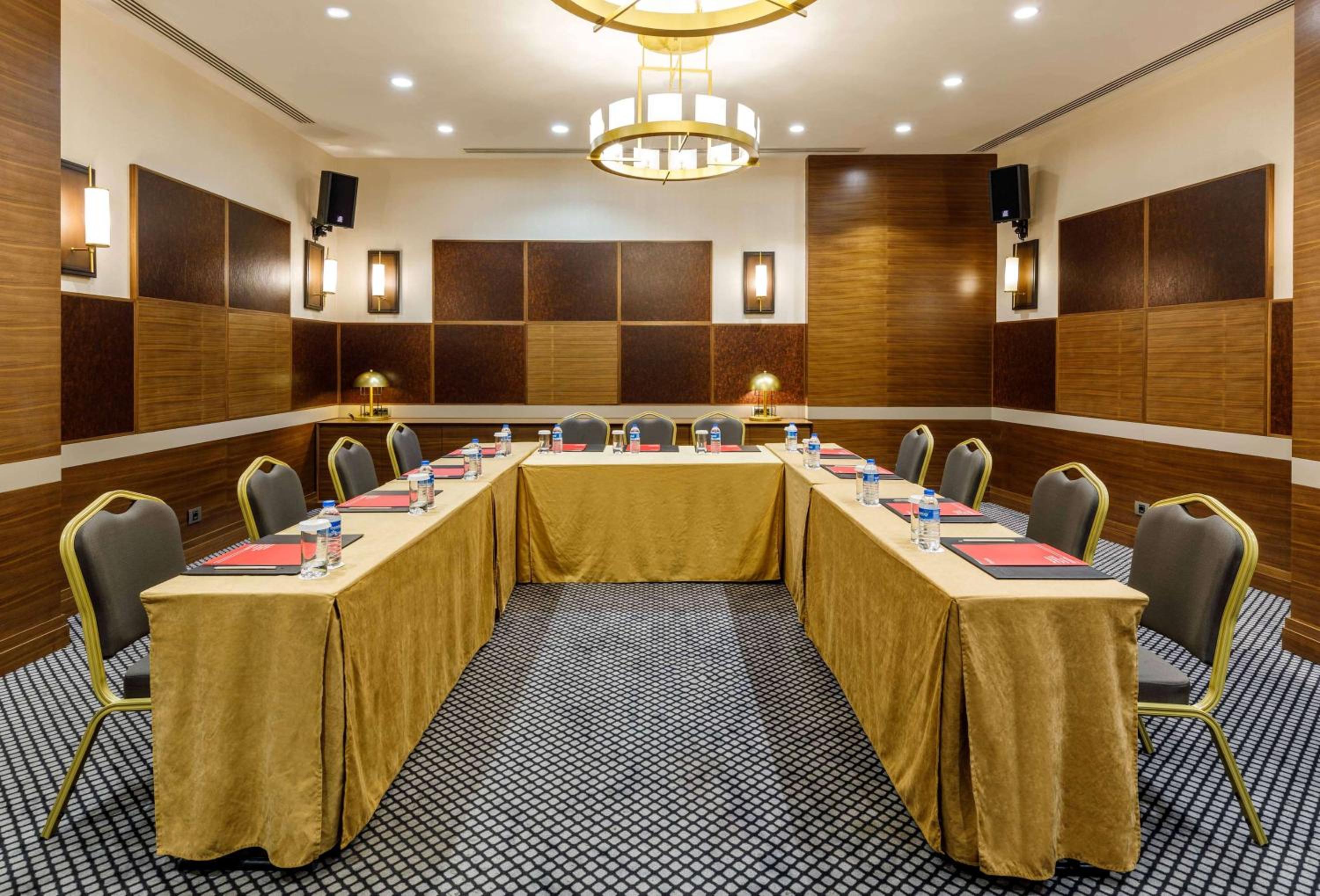 Ramada by Wyndham İstanbul Golden Horn - Image 77