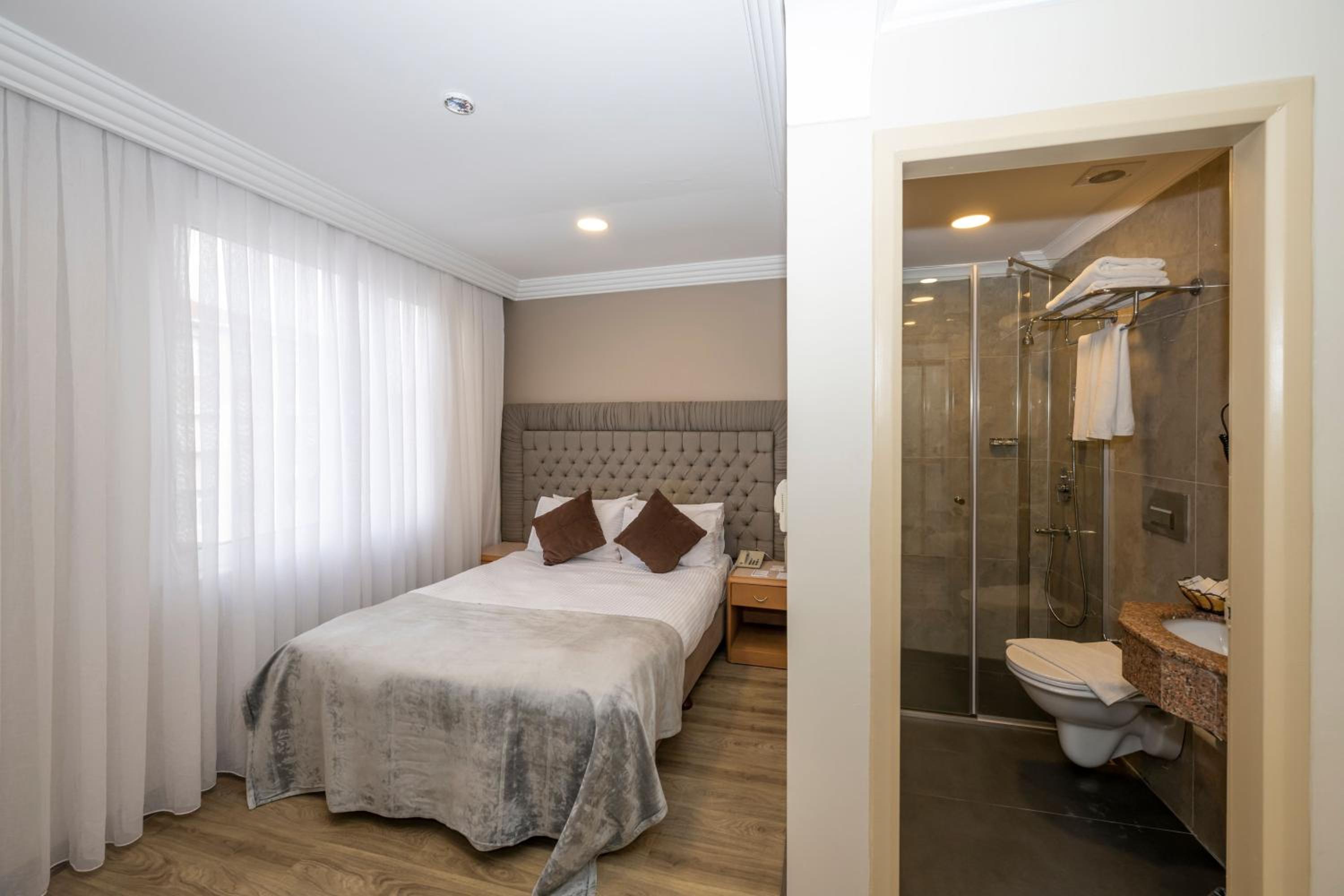 Grand Anka Hotel - Image 131