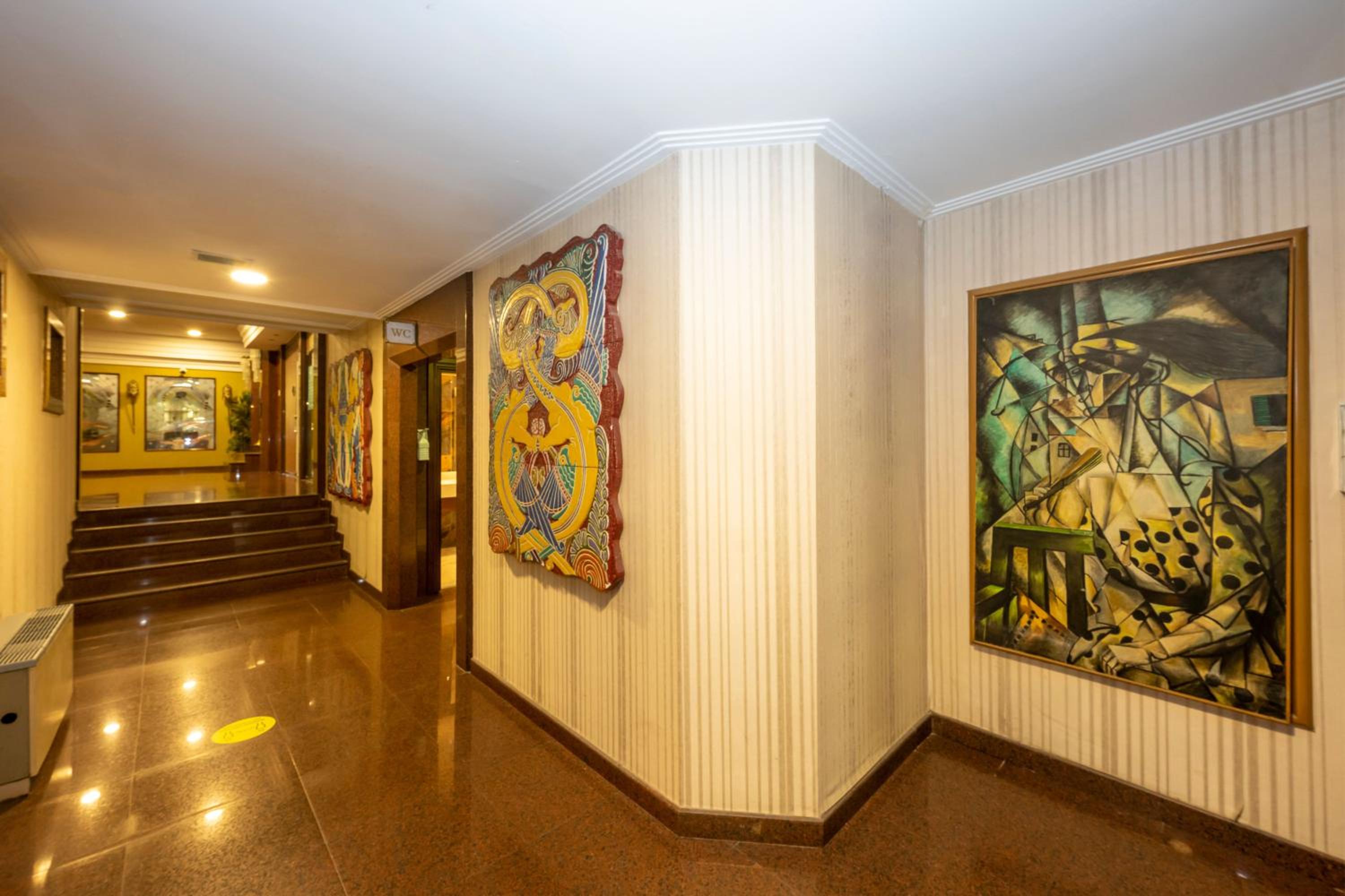 Grand Anka Hotel - Image 26