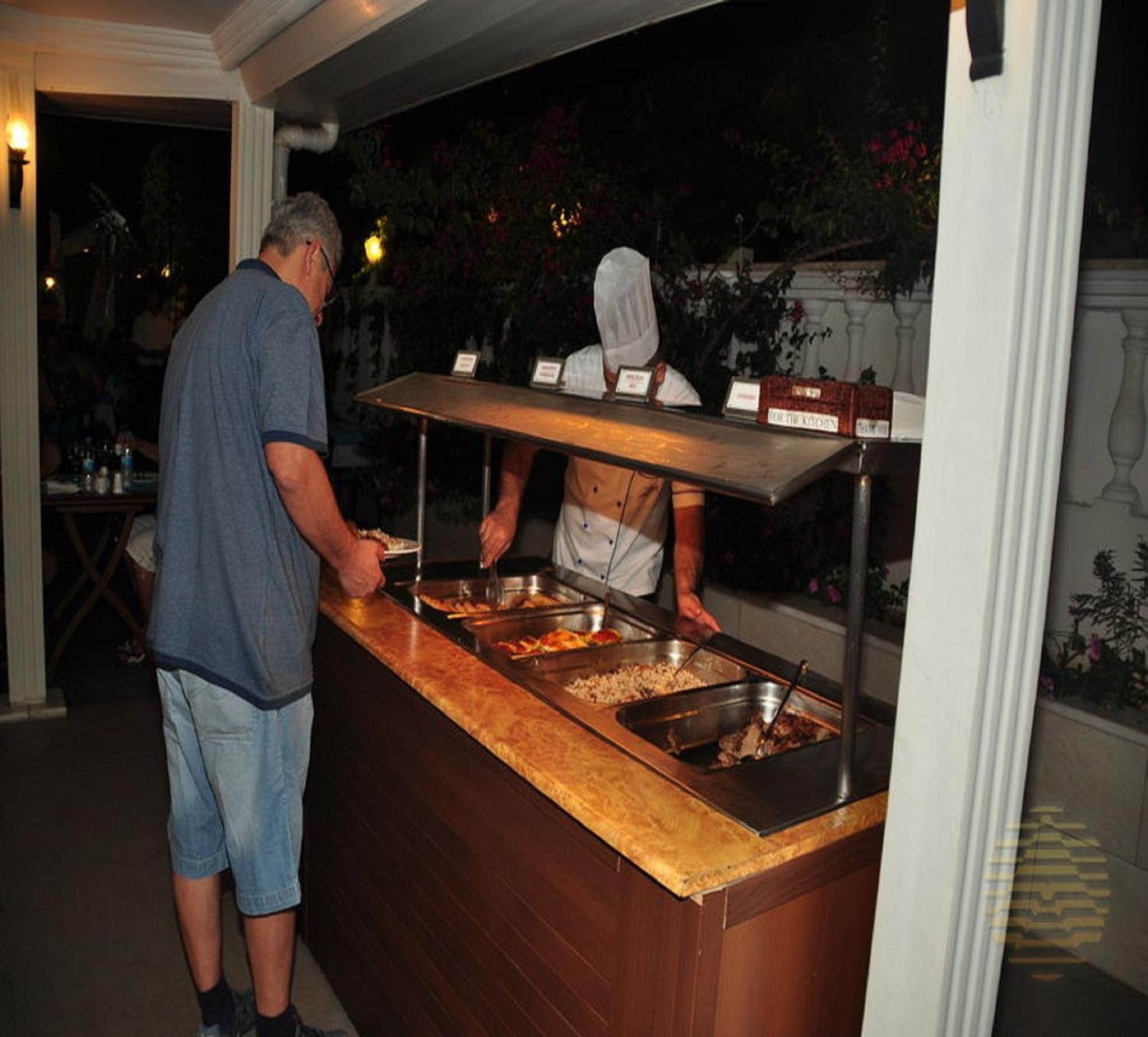 Azak Hotel - Image 11