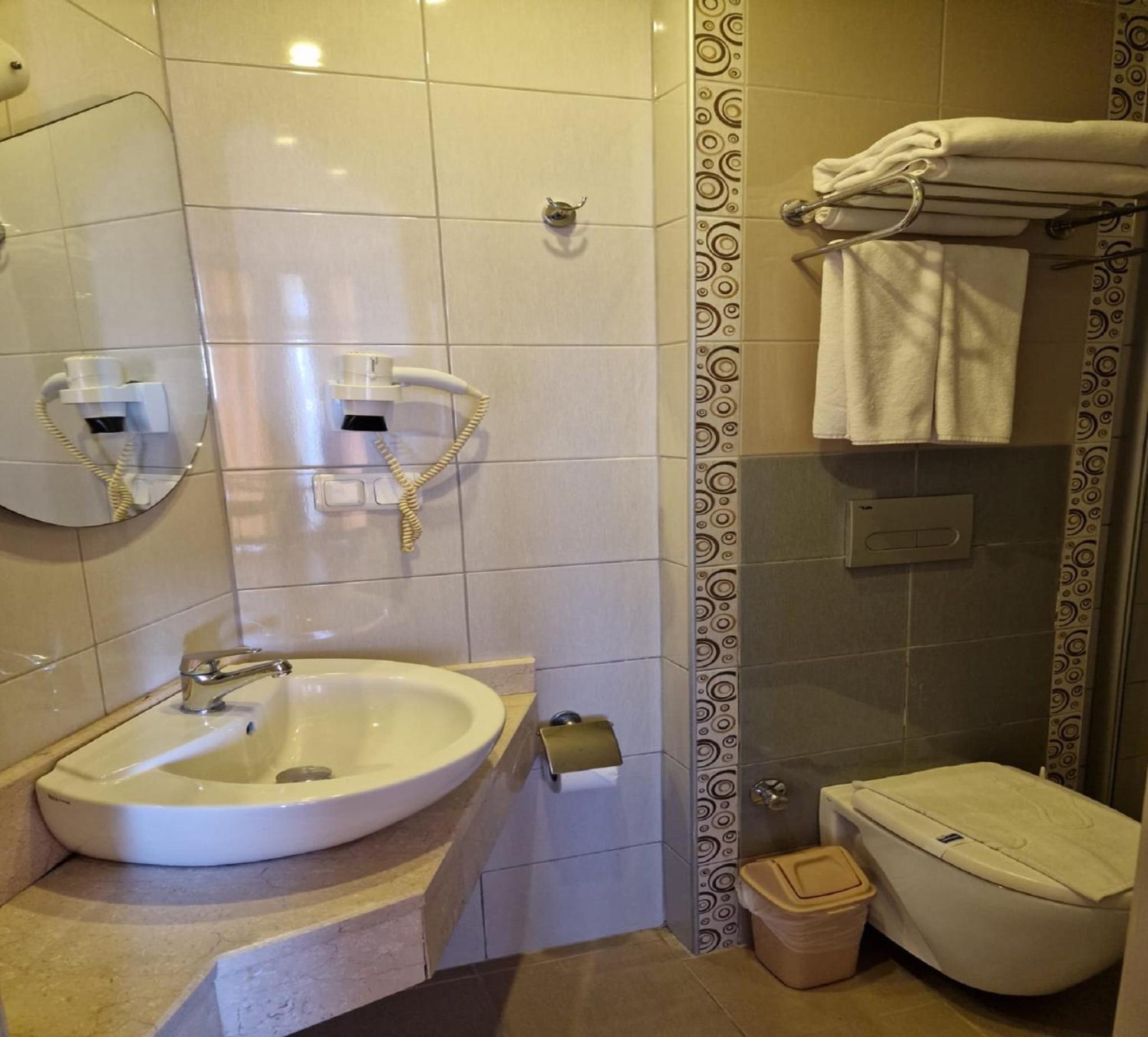Azak Hotel - Image 27