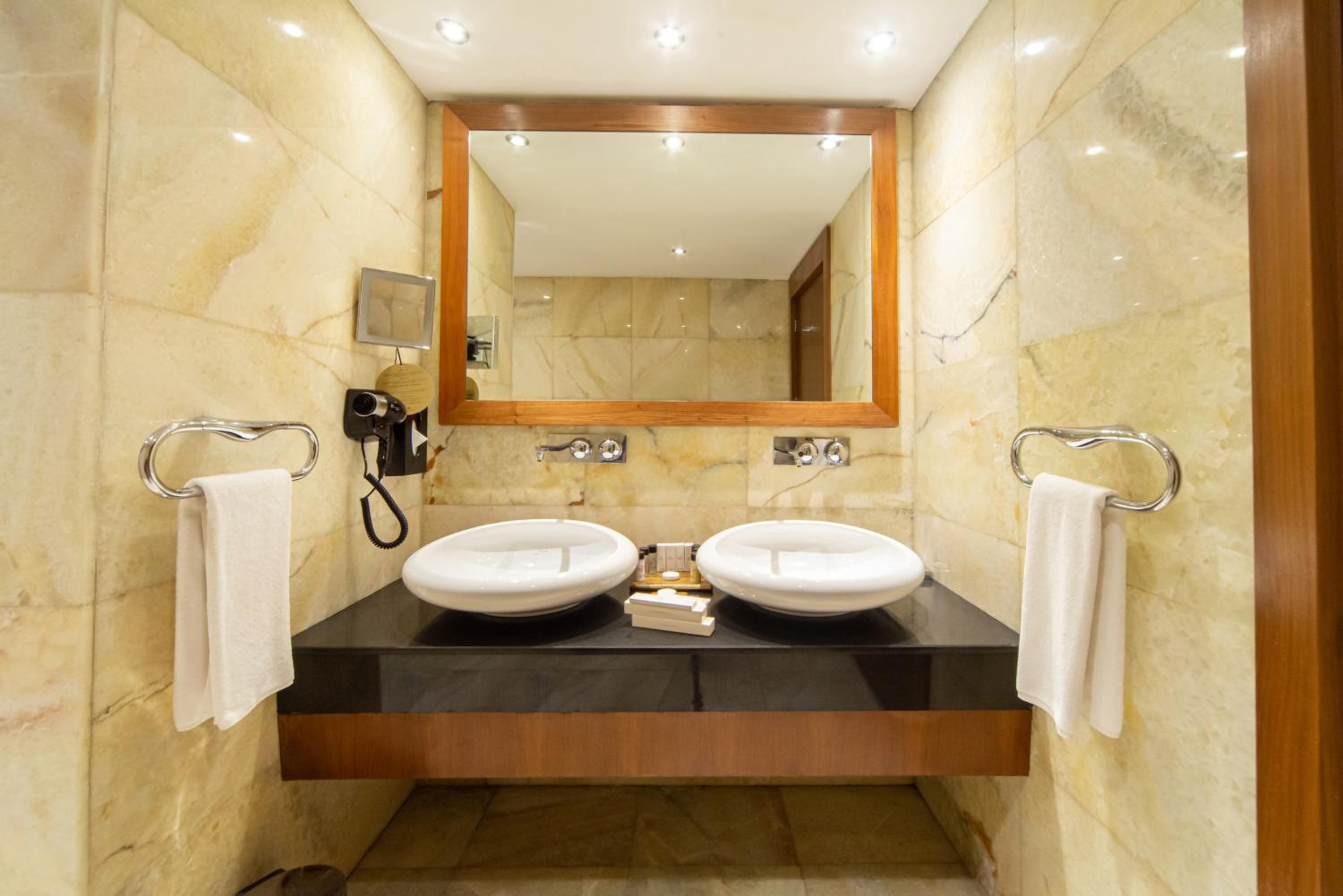 Crowne Plaza Istanbul Harbiye, an IHG Hotel - Image 35