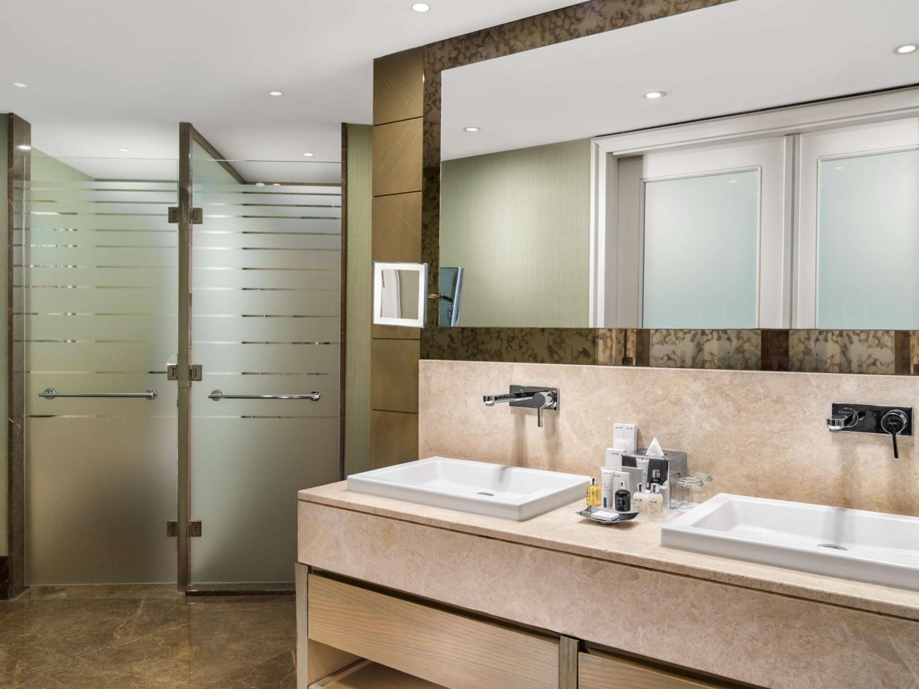 Radisson Blu Hotel, Istanbul Sisli - Image 19