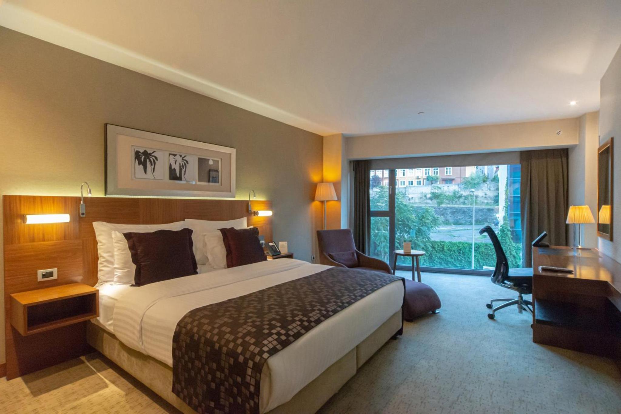 Crowne Plaza Istanbul Harbiye, an IHG Hotel - Image 95