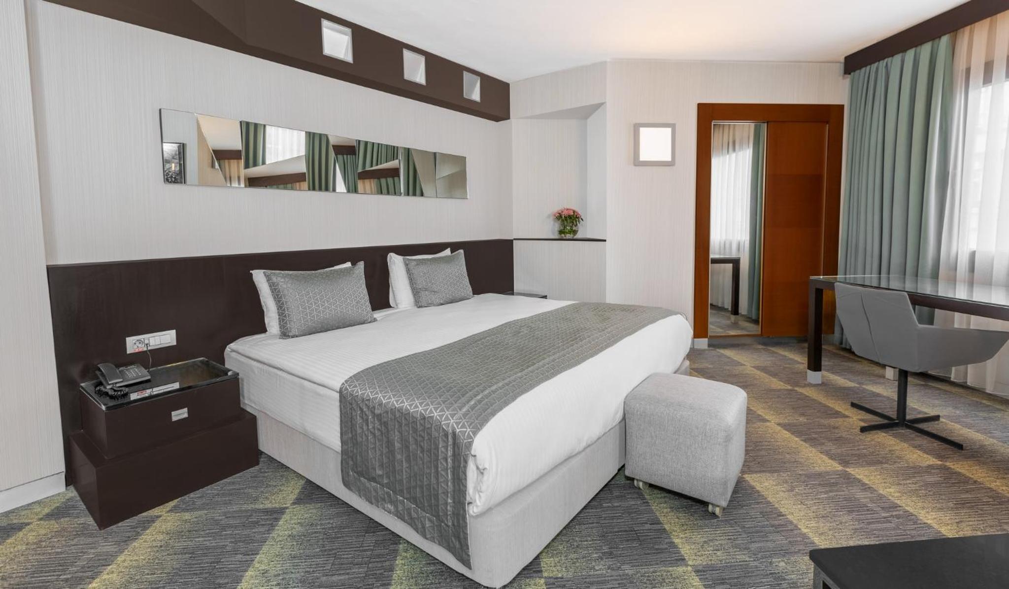 Point Hotel Taksim - Image 49