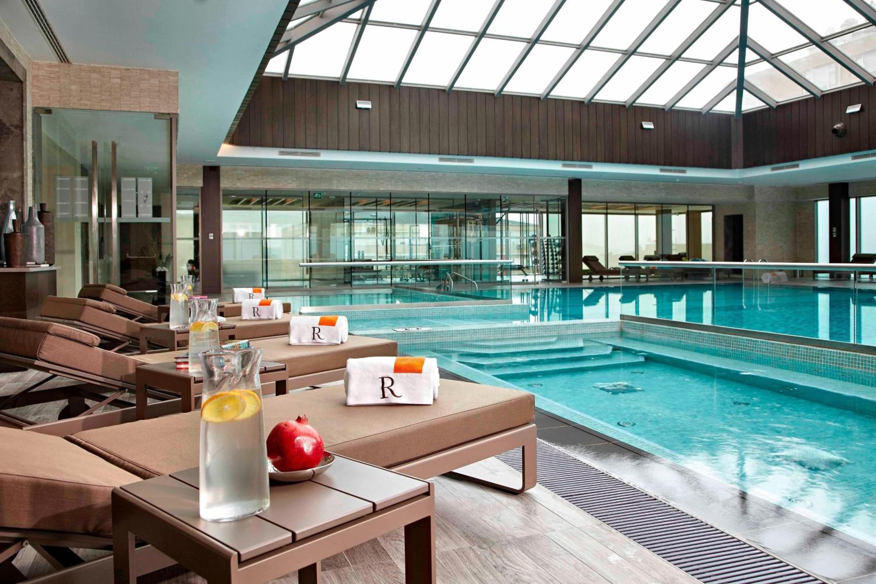 Renaissance İstanbul Polat Bosphorus Otel - Image 16