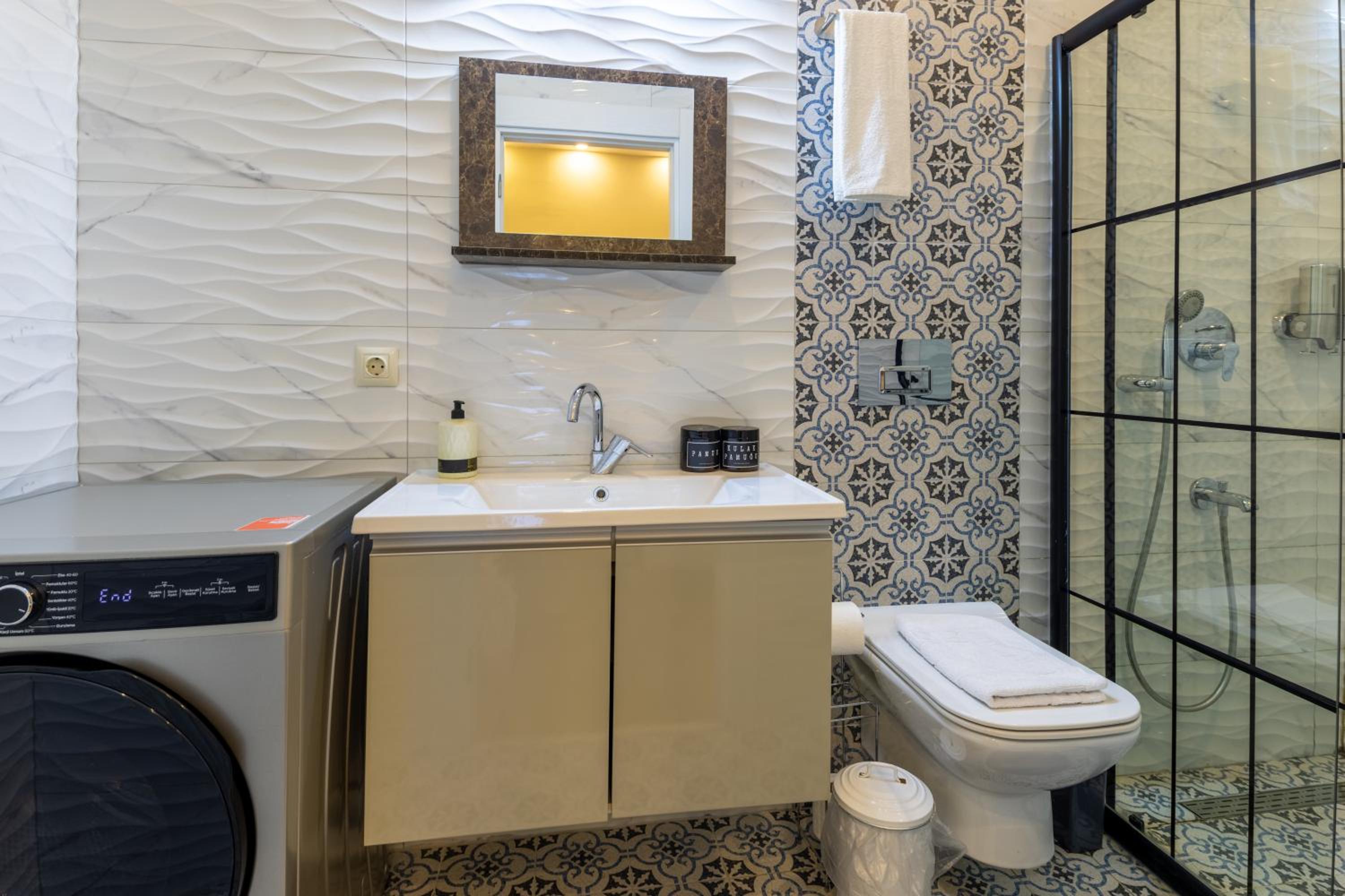 BayMari Suites Plus Florya - Image 34
