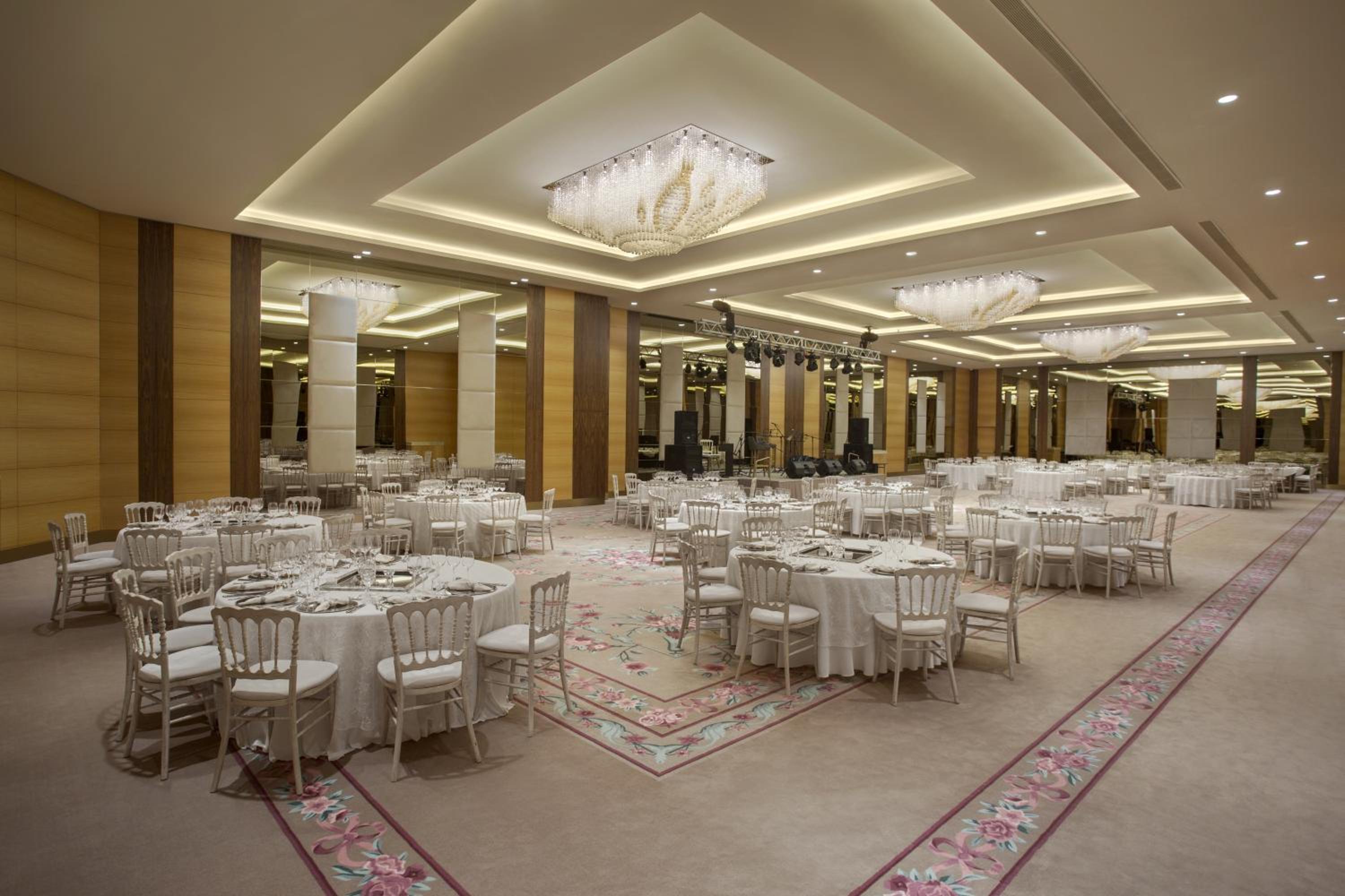 Lazzoni Otel - Image 42