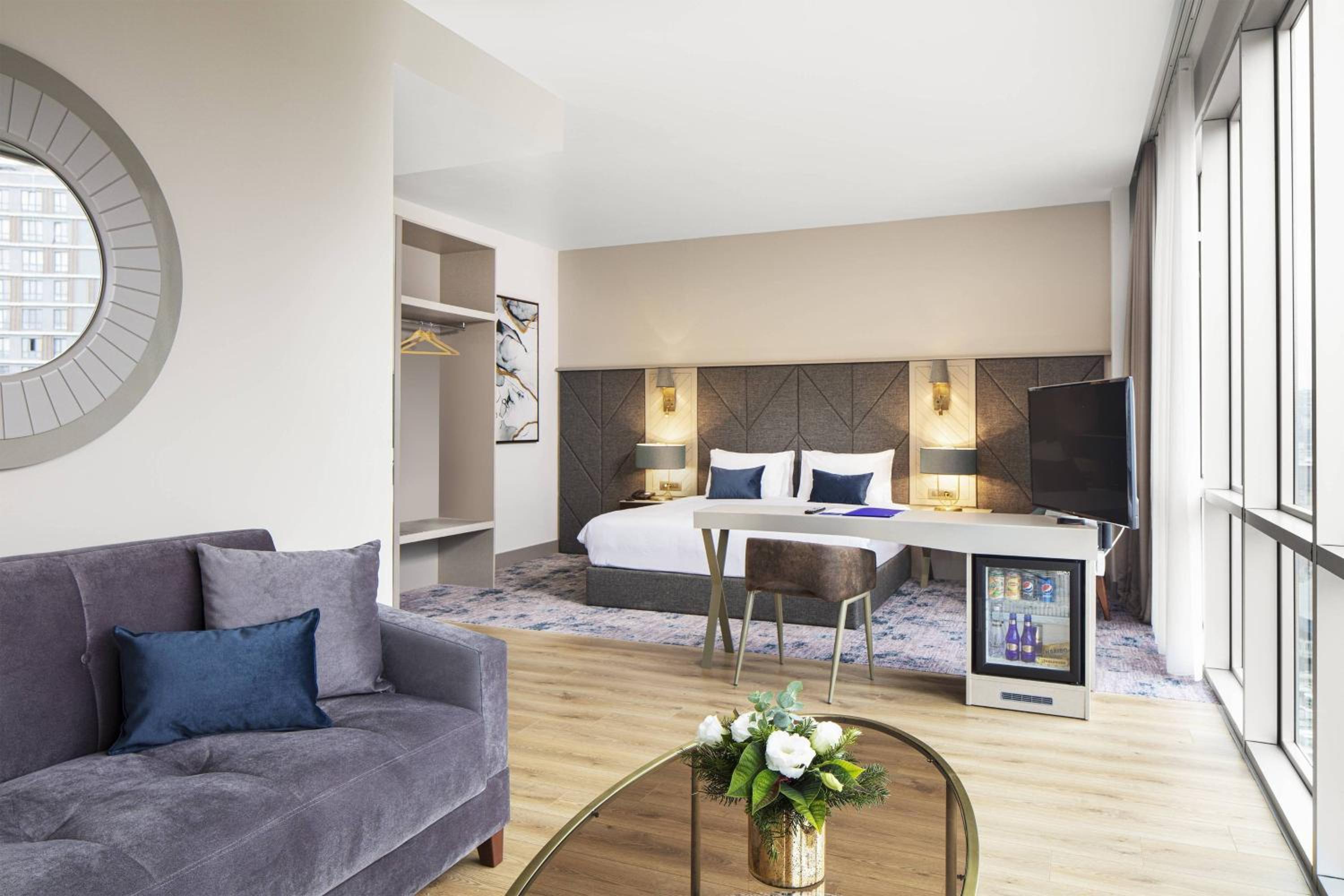 Delta Hotels by Marriott İstanbul Kağıthane - Image 25