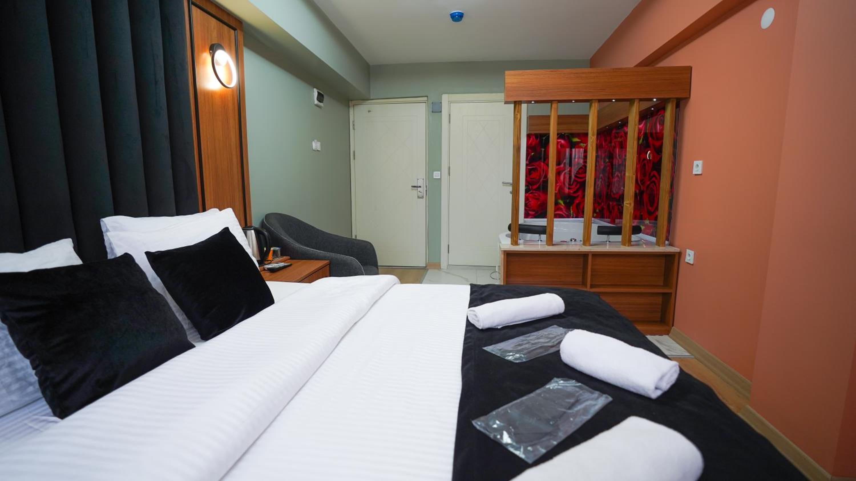 Lukka Suit Otel - Image 44