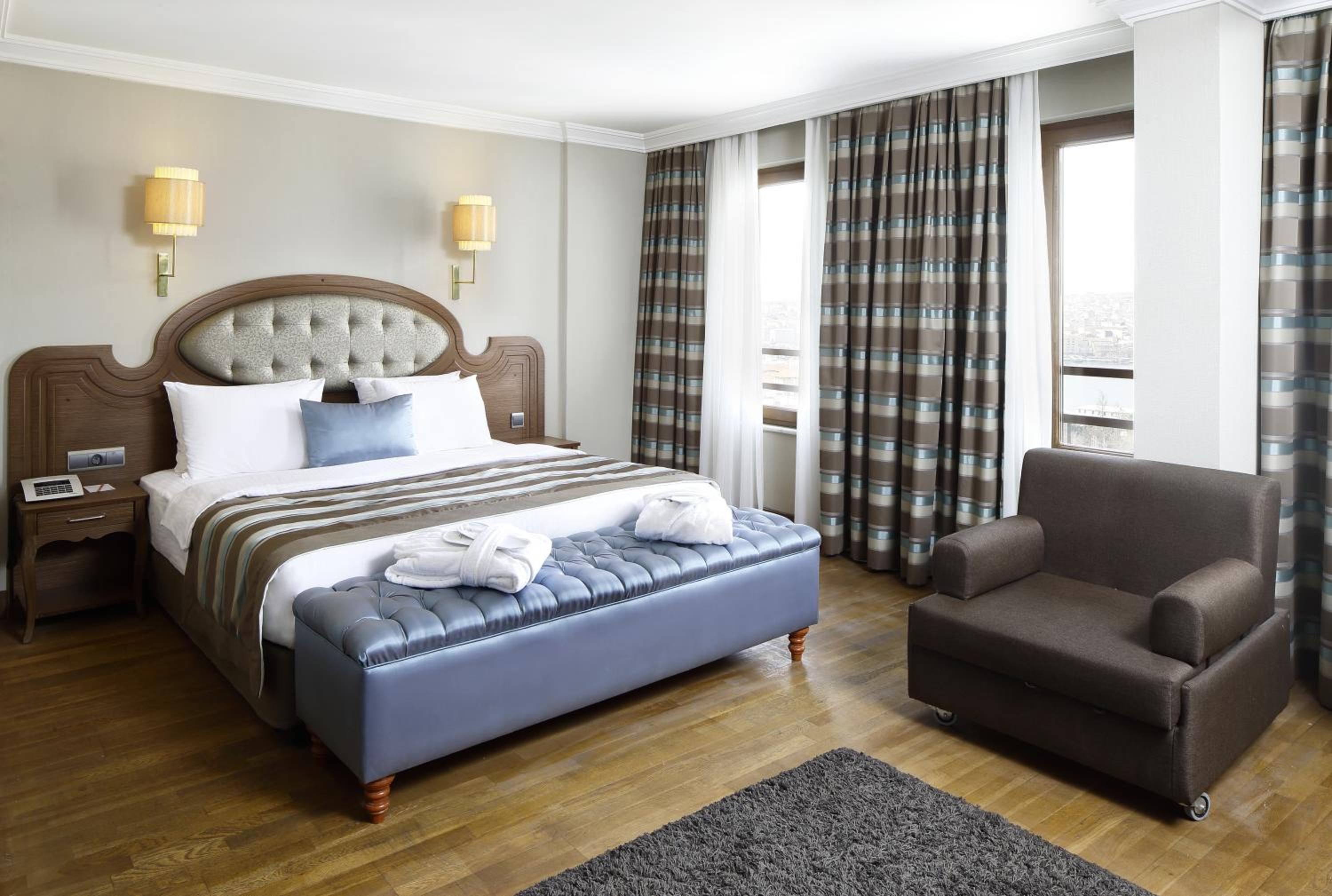 Grand Halic Goldenhorn - Image 11