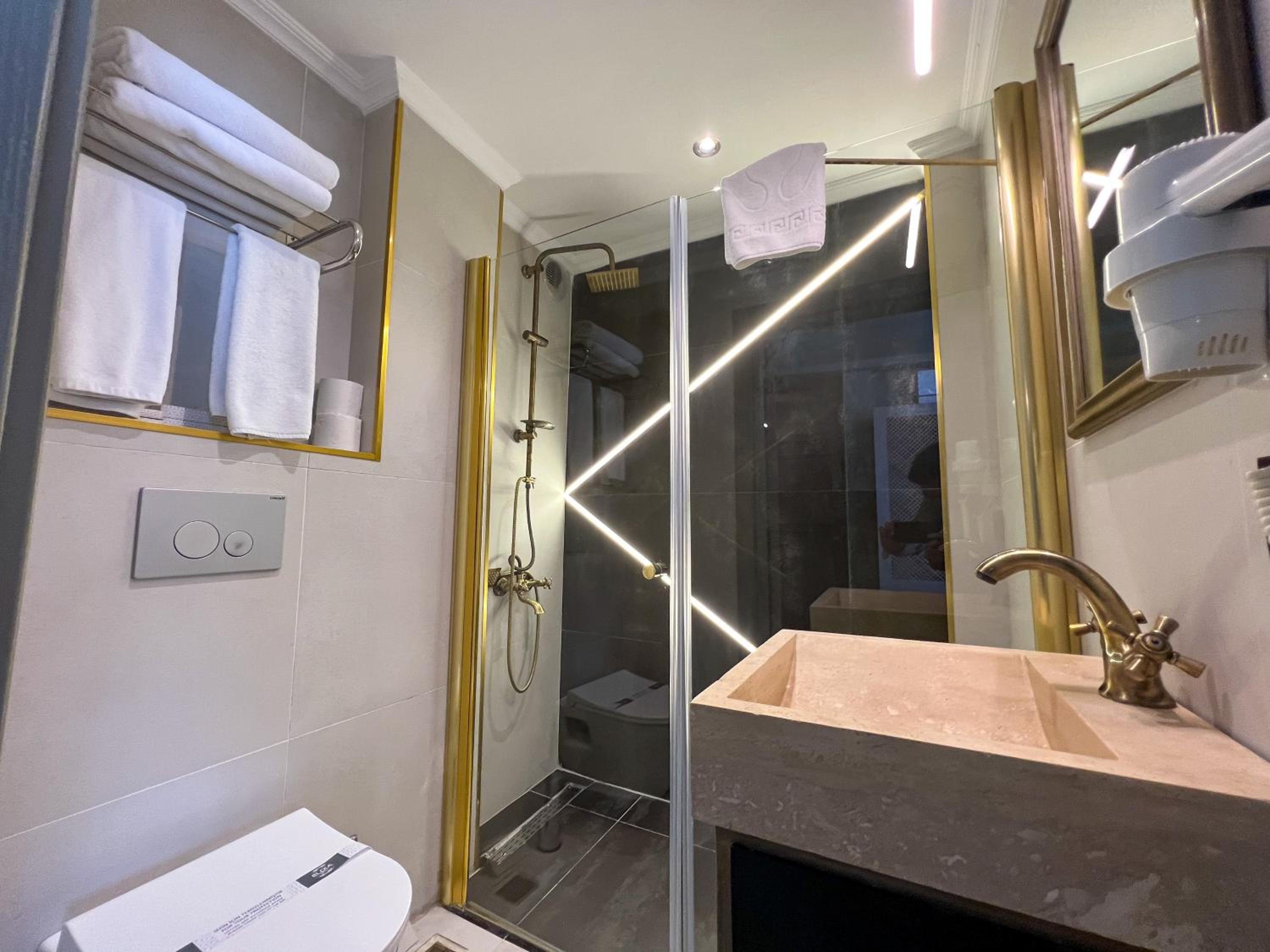BK Boutique Hotel - Image 7
