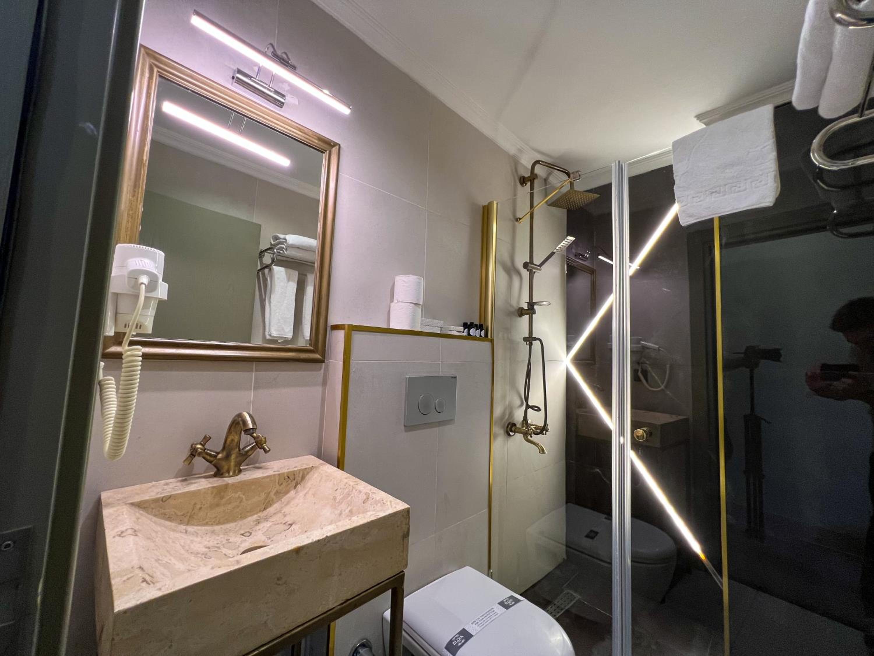 BK Boutique Hotel - Image 10