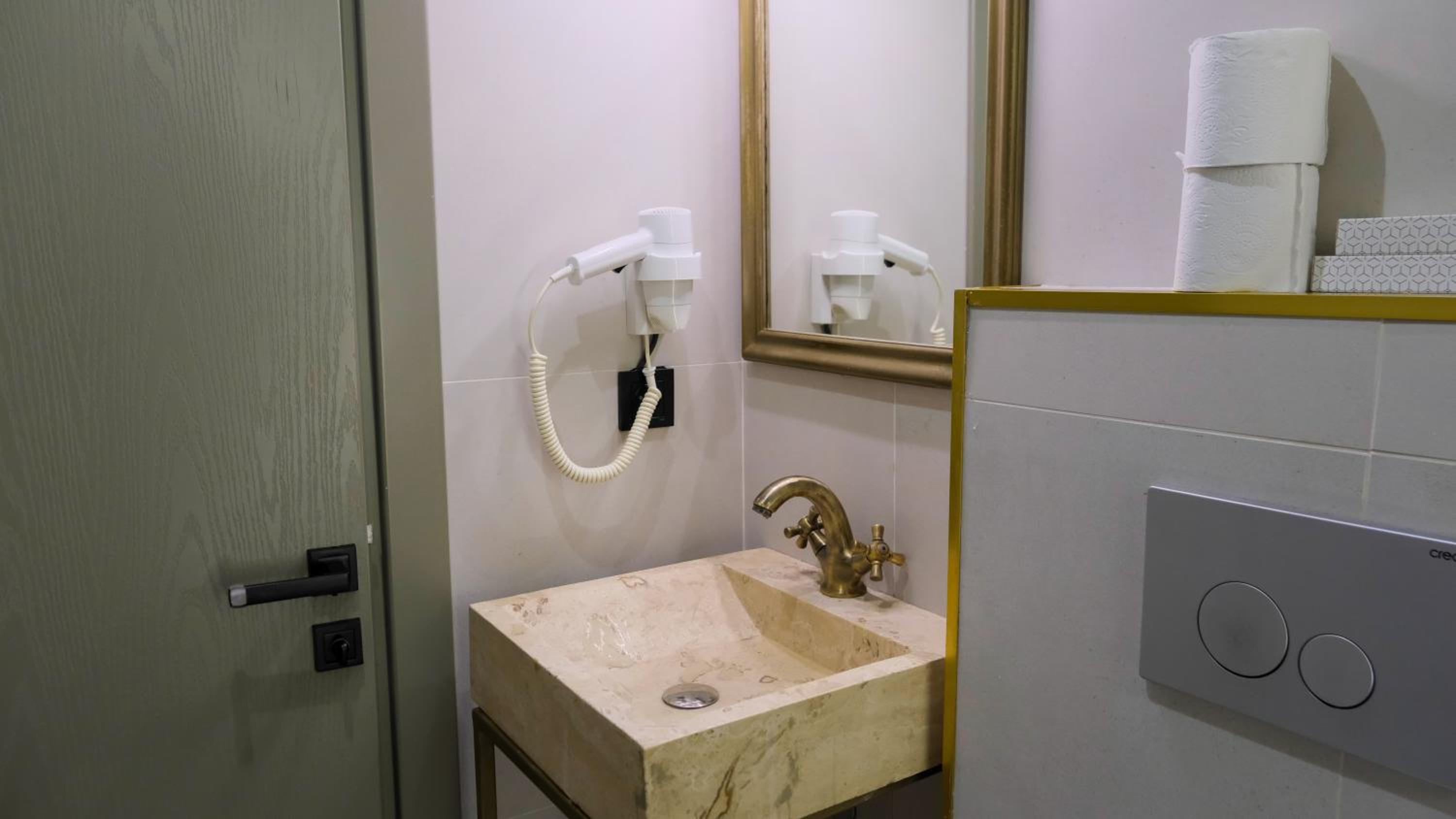 BK Boutique Hotel - Image 40