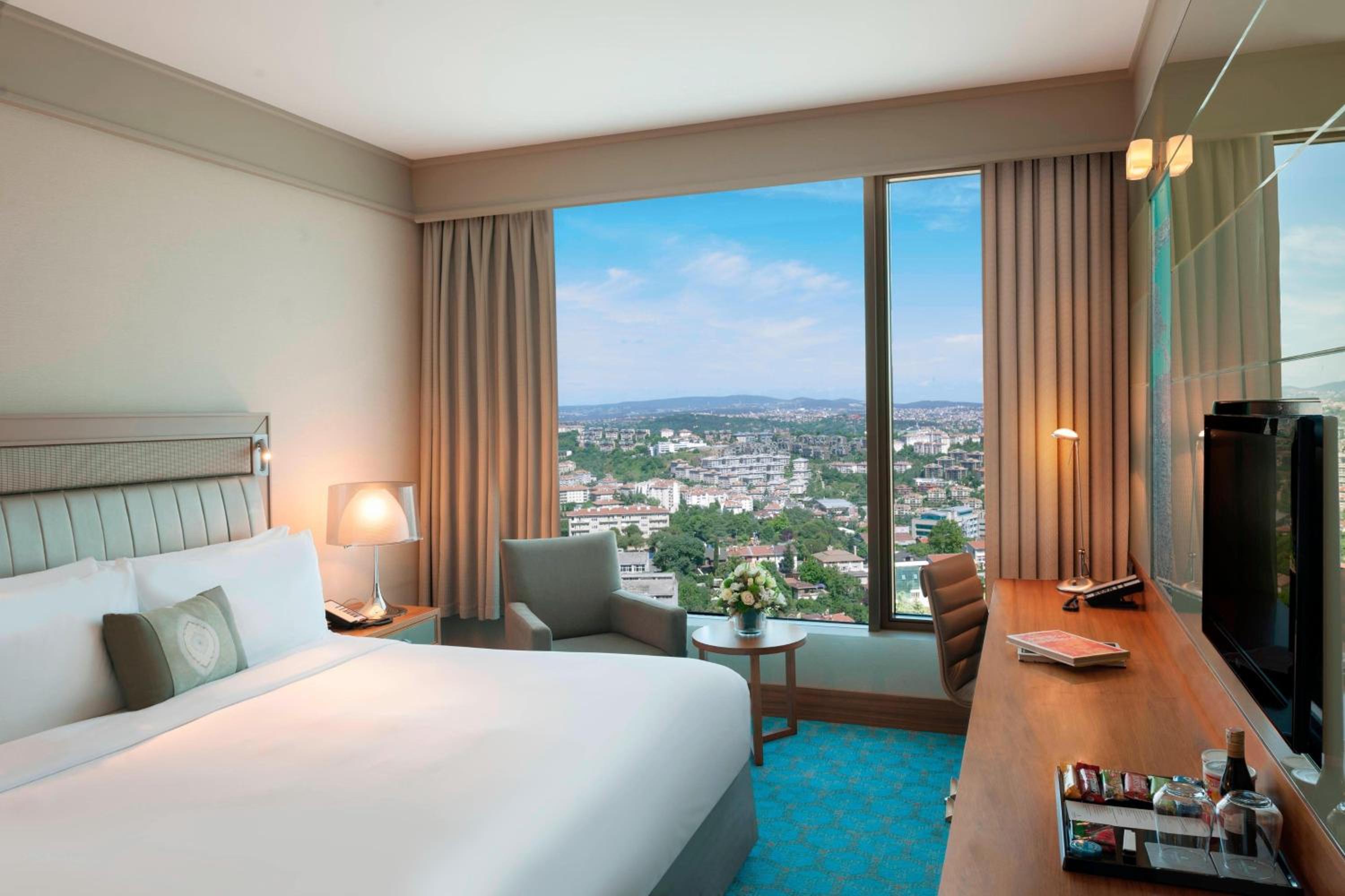 Renaissance İstanbul Polat Bosphorus Otel - Image 24
