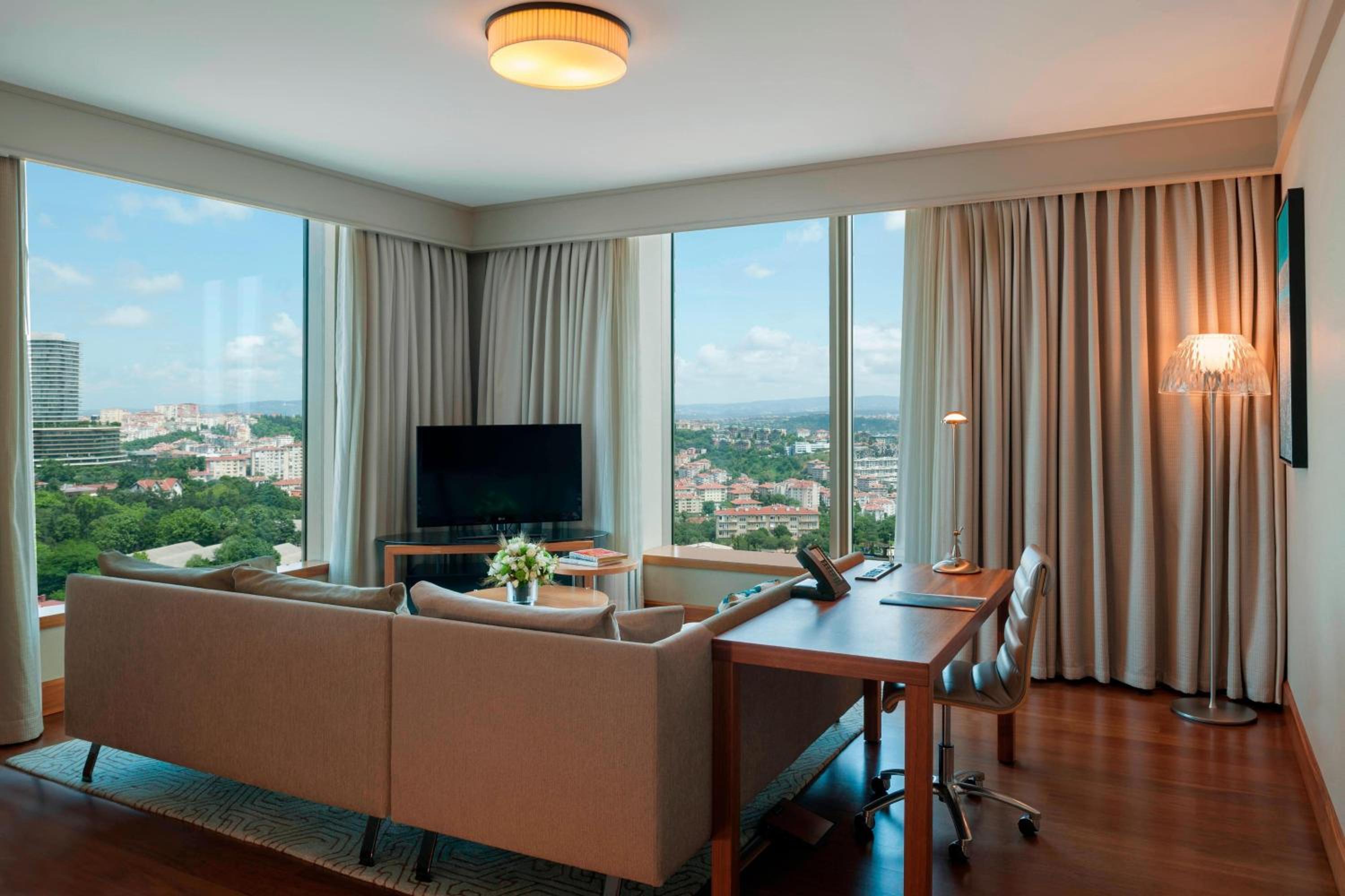 Renaissance İstanbul Polat Bosphorus Otel - Image 6