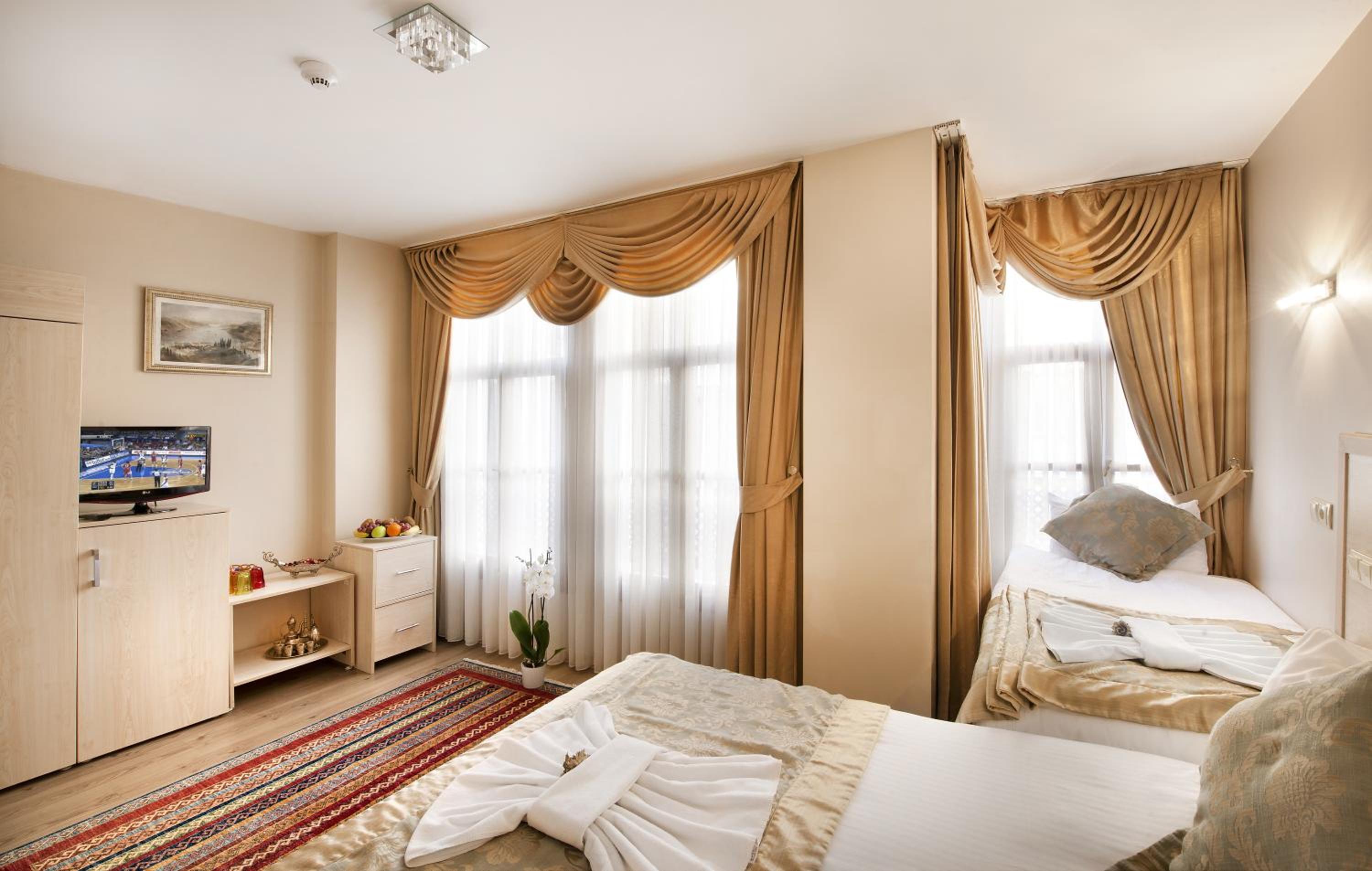 Sultan House - Image 34