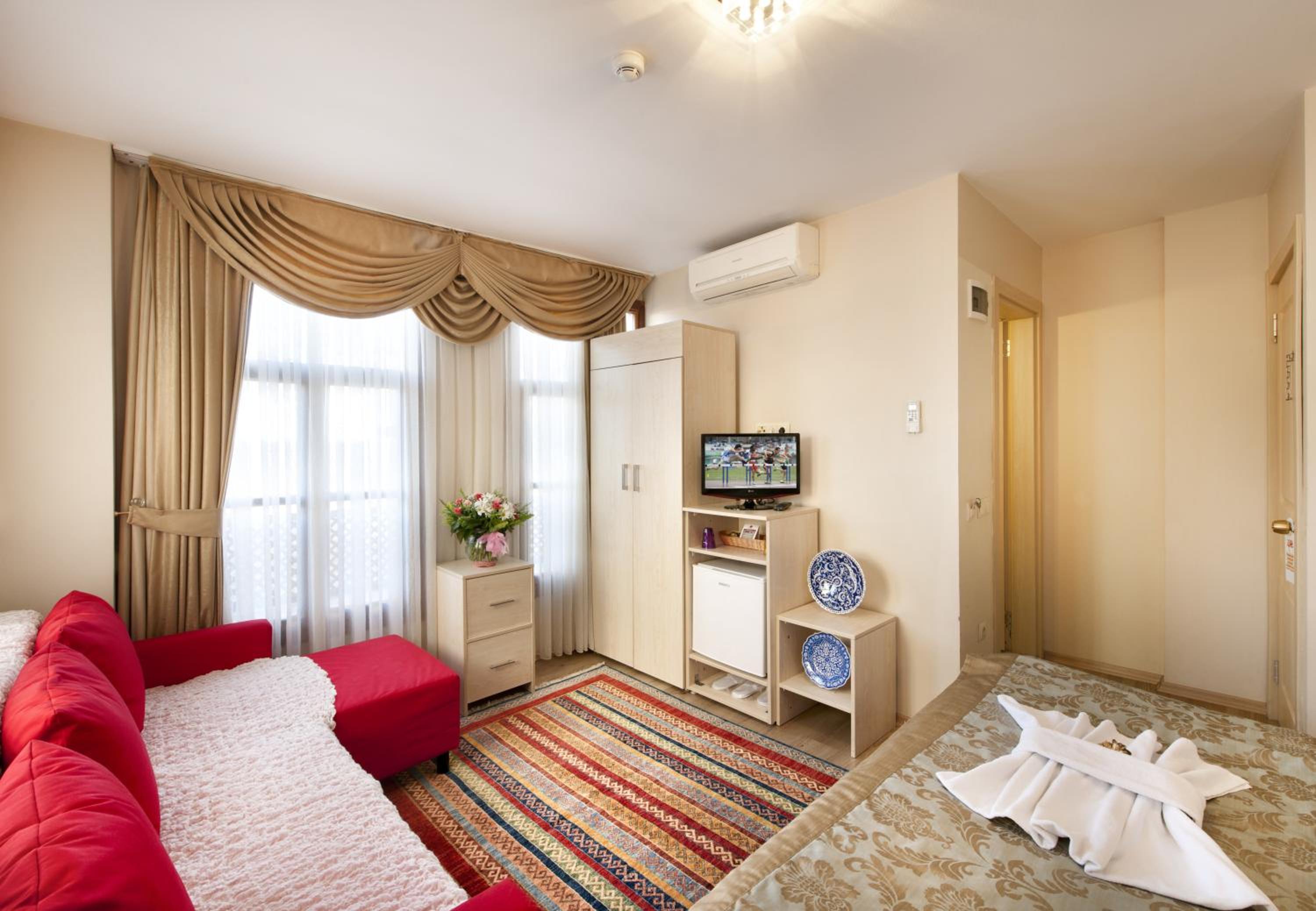 Sultan House - Image 36