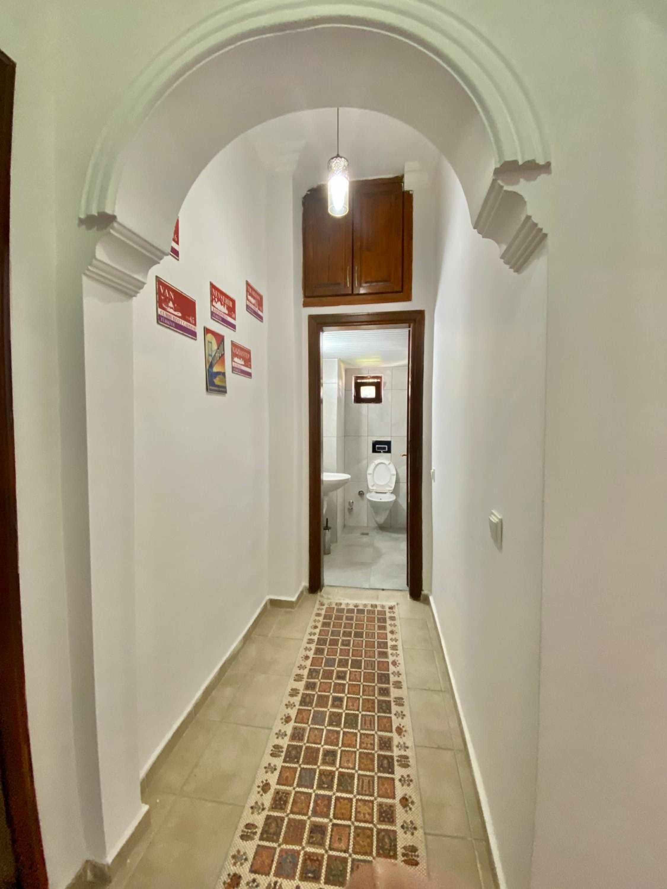 Ali Apart - Image 21