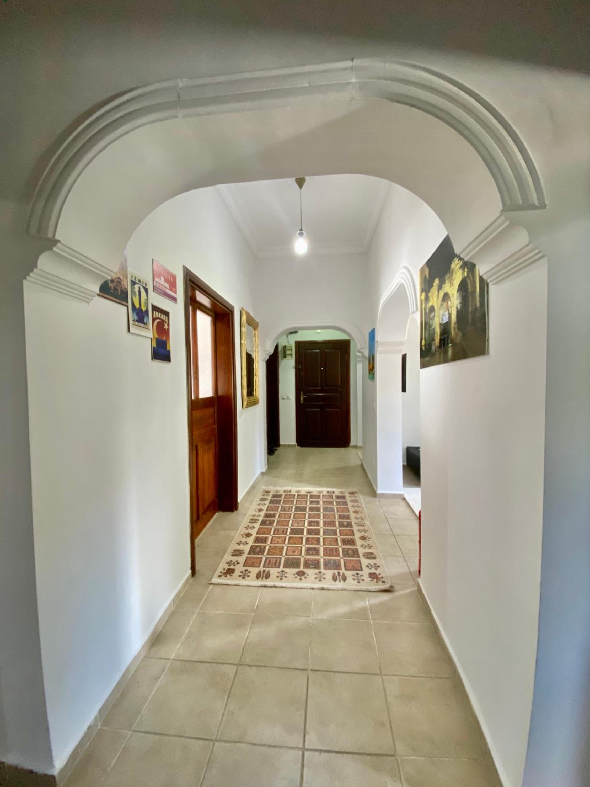 Ali Apart - Image 25
