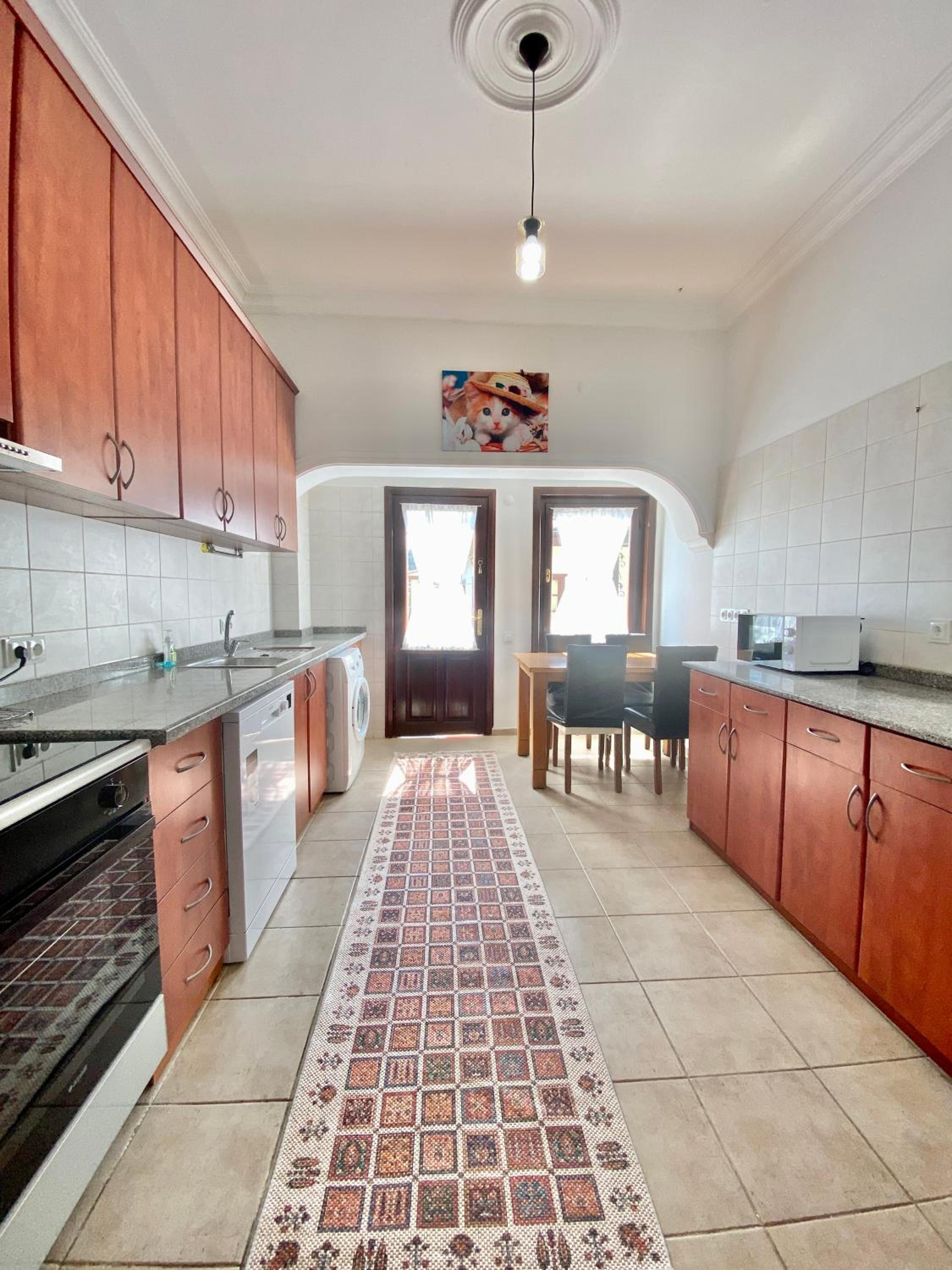 Ali Apart - Image 16
