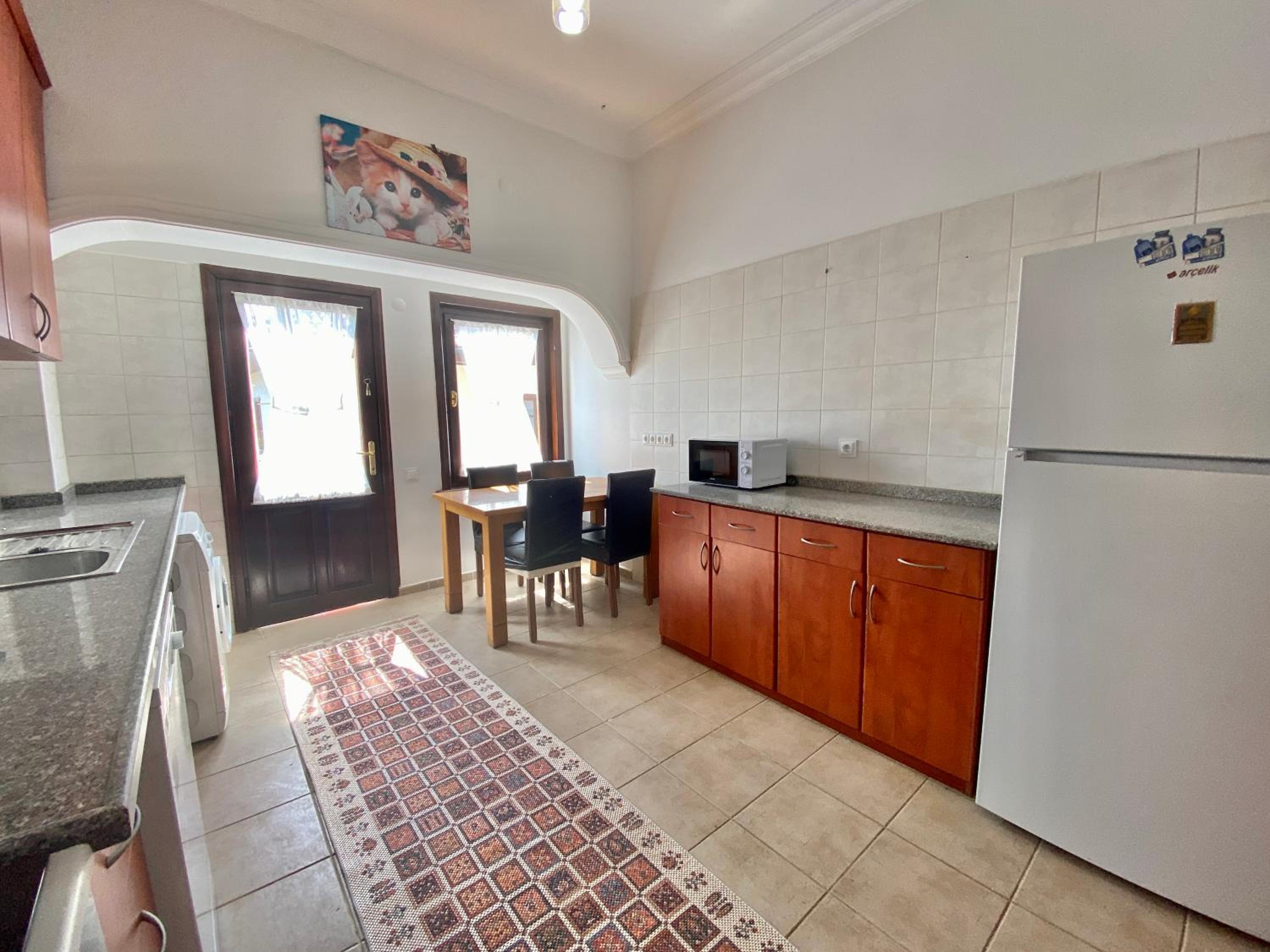 Ali Apart - Image 17