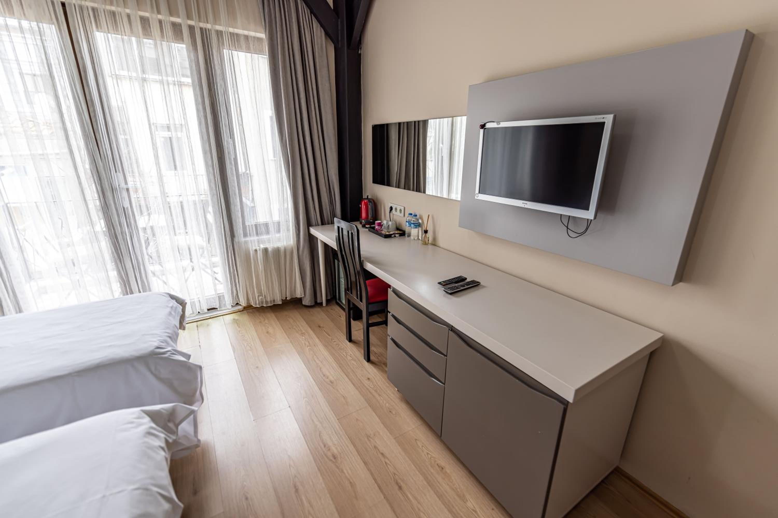 Calanthe Residence - Image 12
