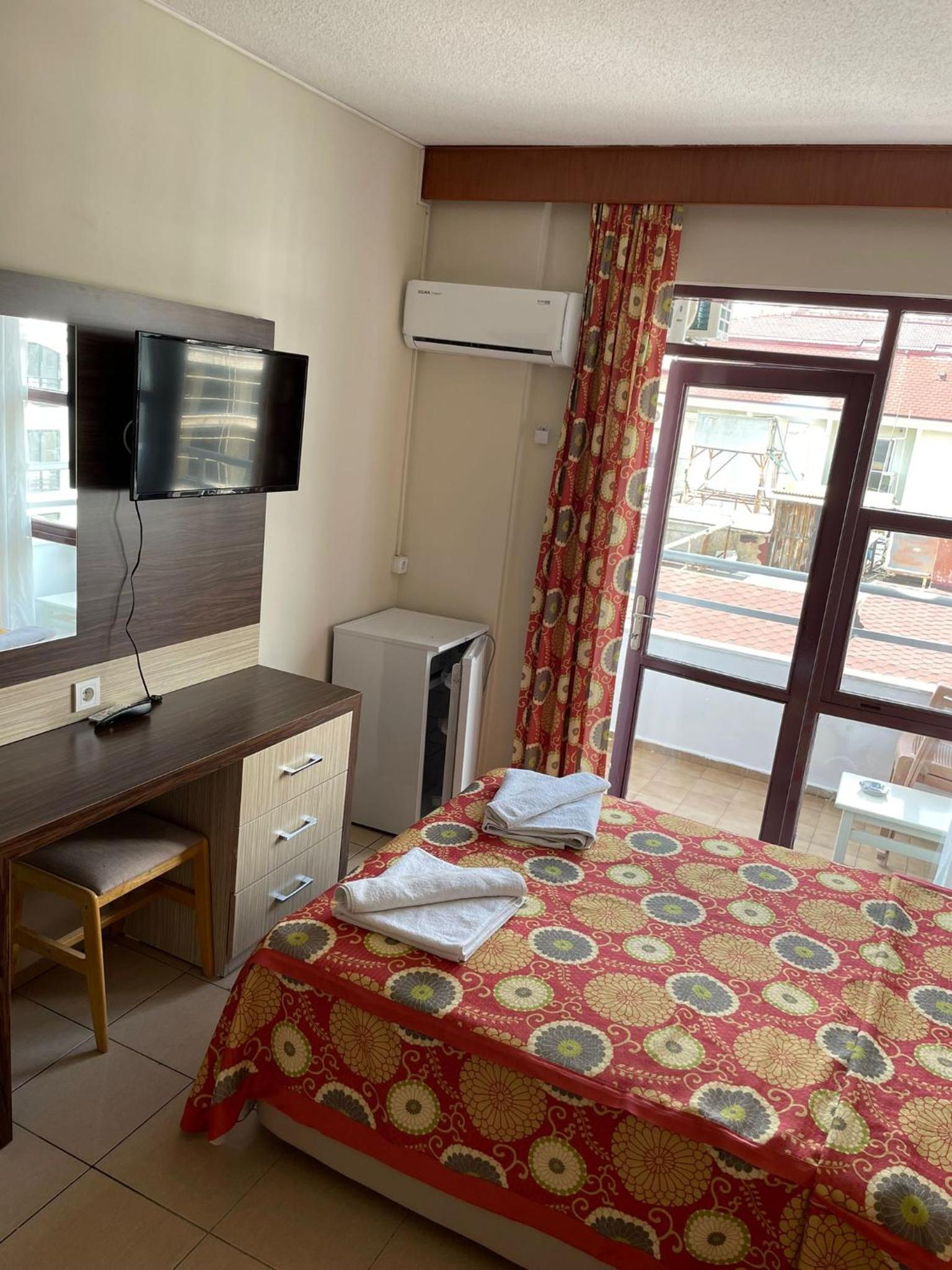 Rosella Hotel - Image 19