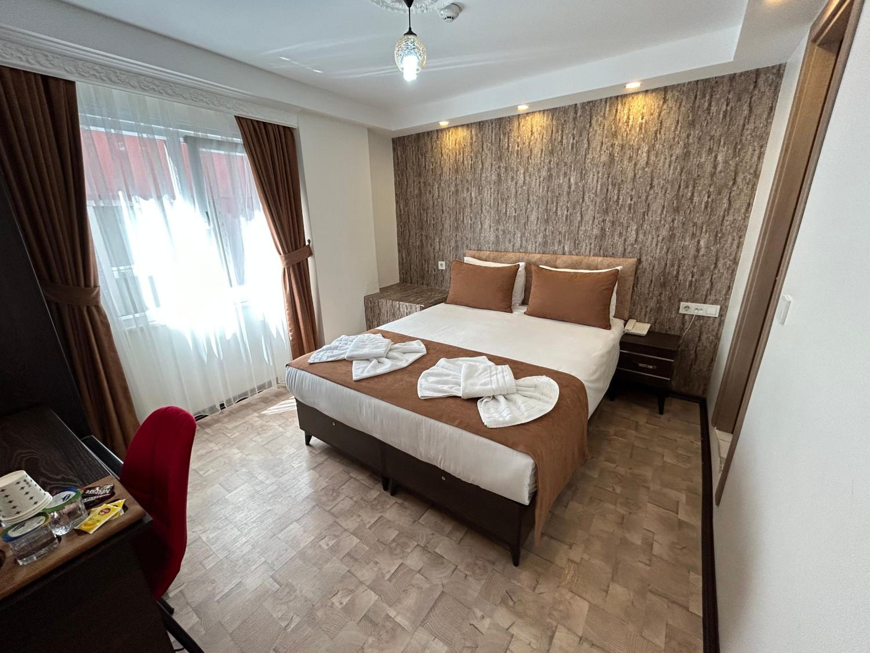 HOTEL GLOBAL 2022 becomes GLOBAL OTEL 2022. - Image 16