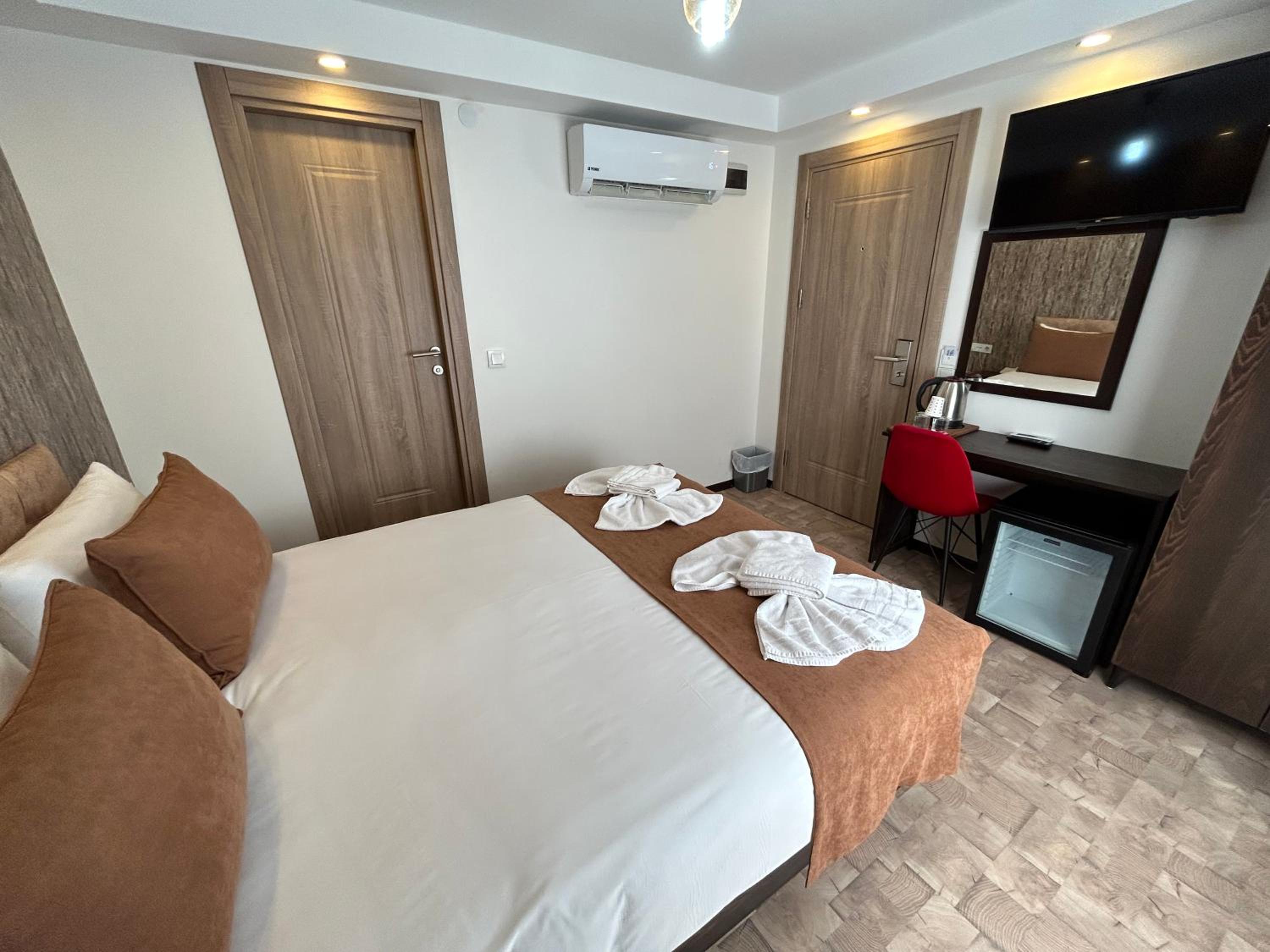 HOTEL GLOBAL 2022 becomes GLOBAL OTEL 2022. - Image 14