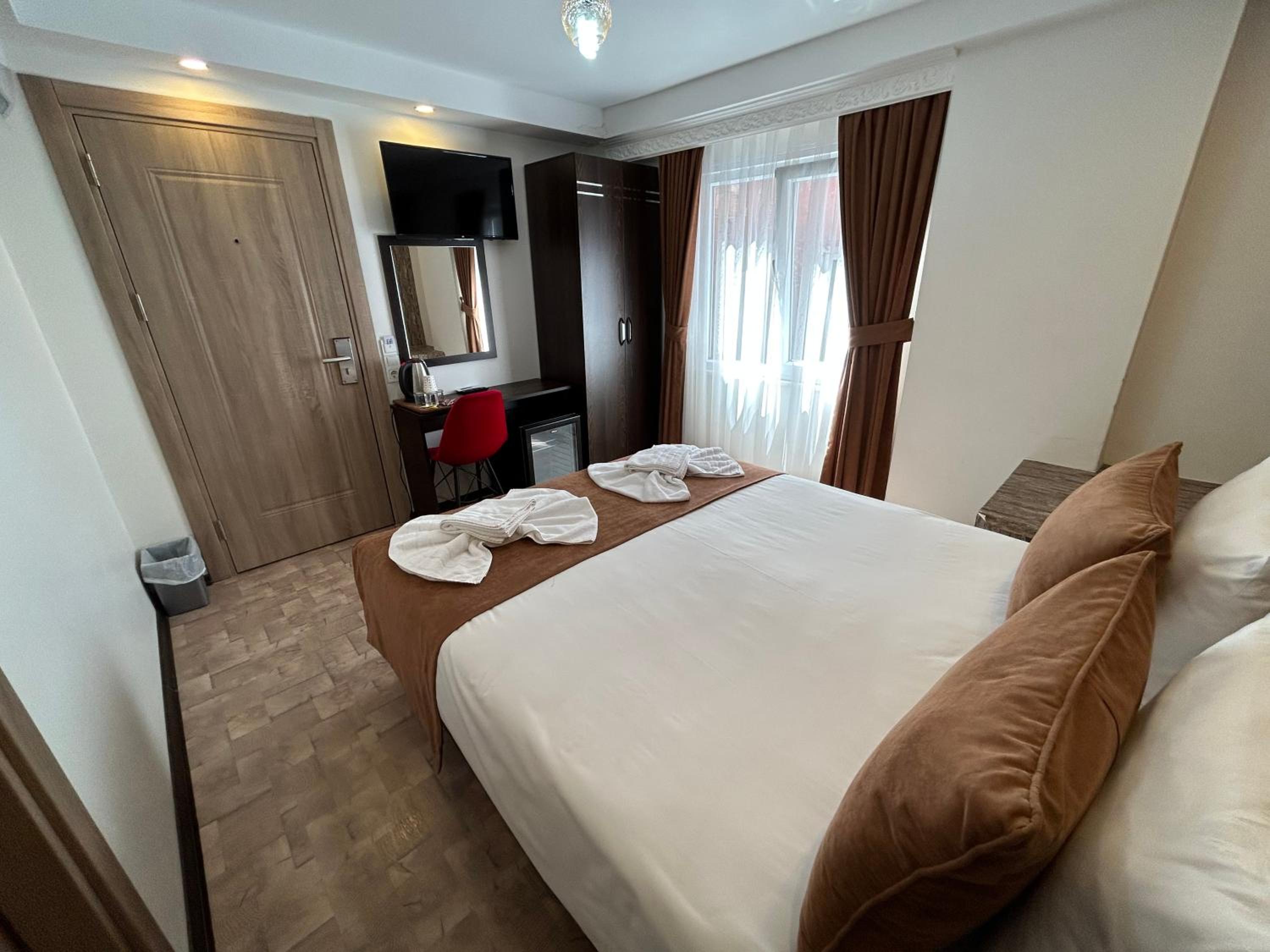 HOTEL GLOBAL 2022 becomes GLOBAL OTEL 2022. - Image 10