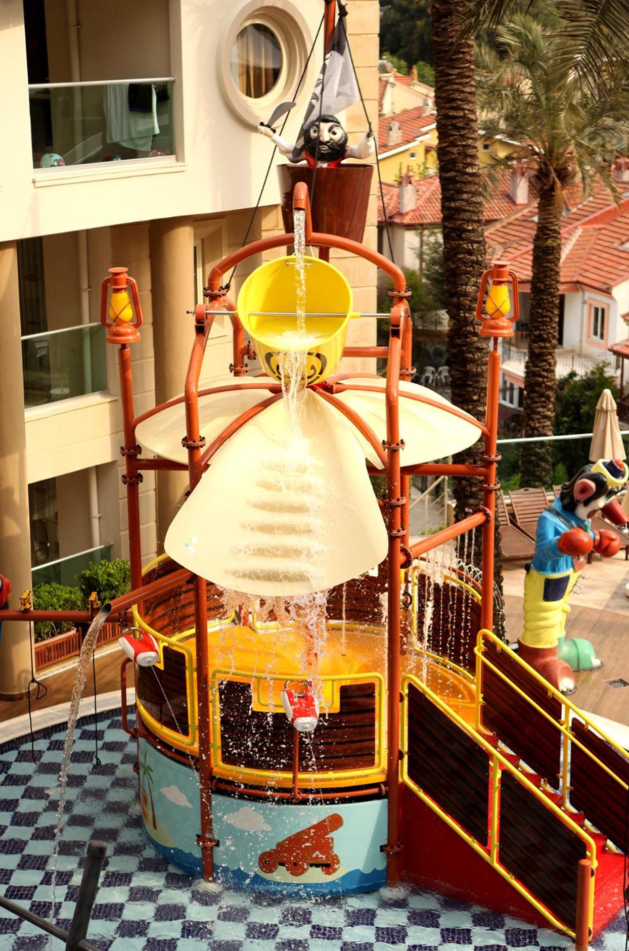 Grand Cettia Hotel - Image 40