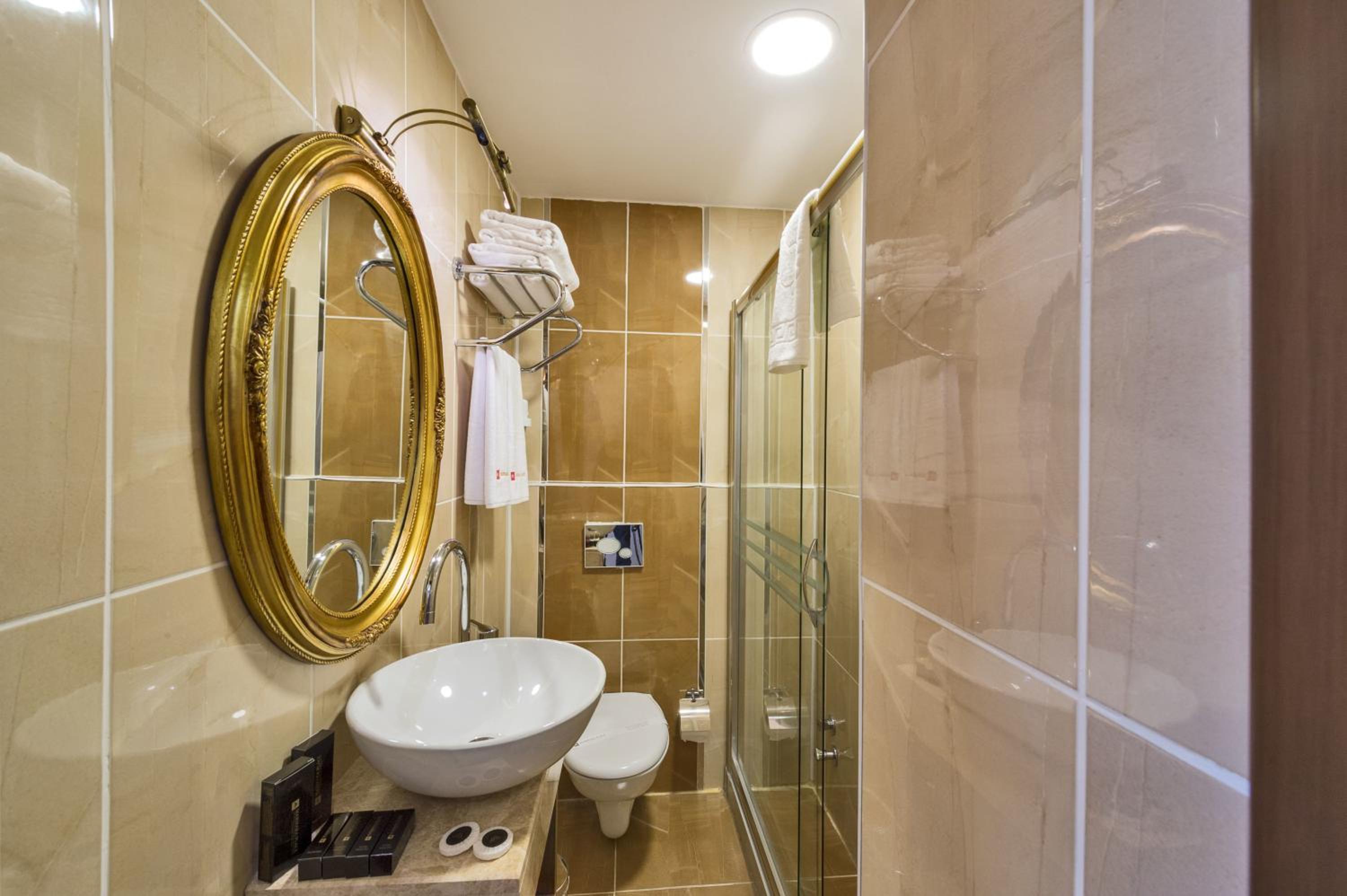 Marmara Place Old City Otel - Image 49