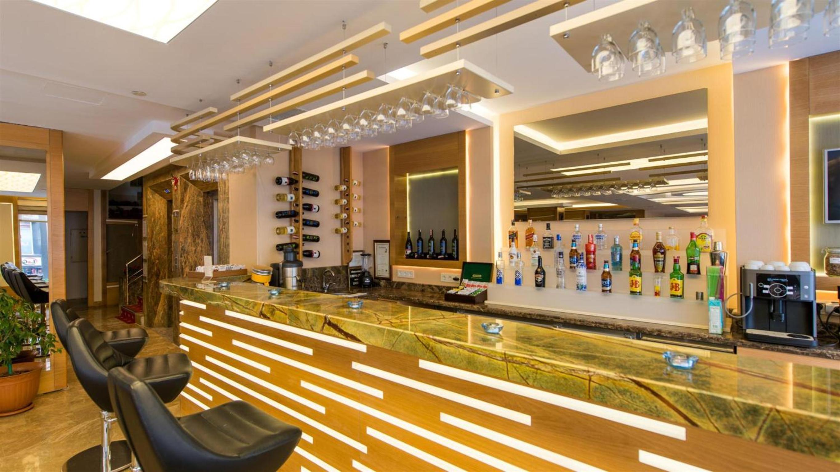 Prestige Hotel Old City - Image 10