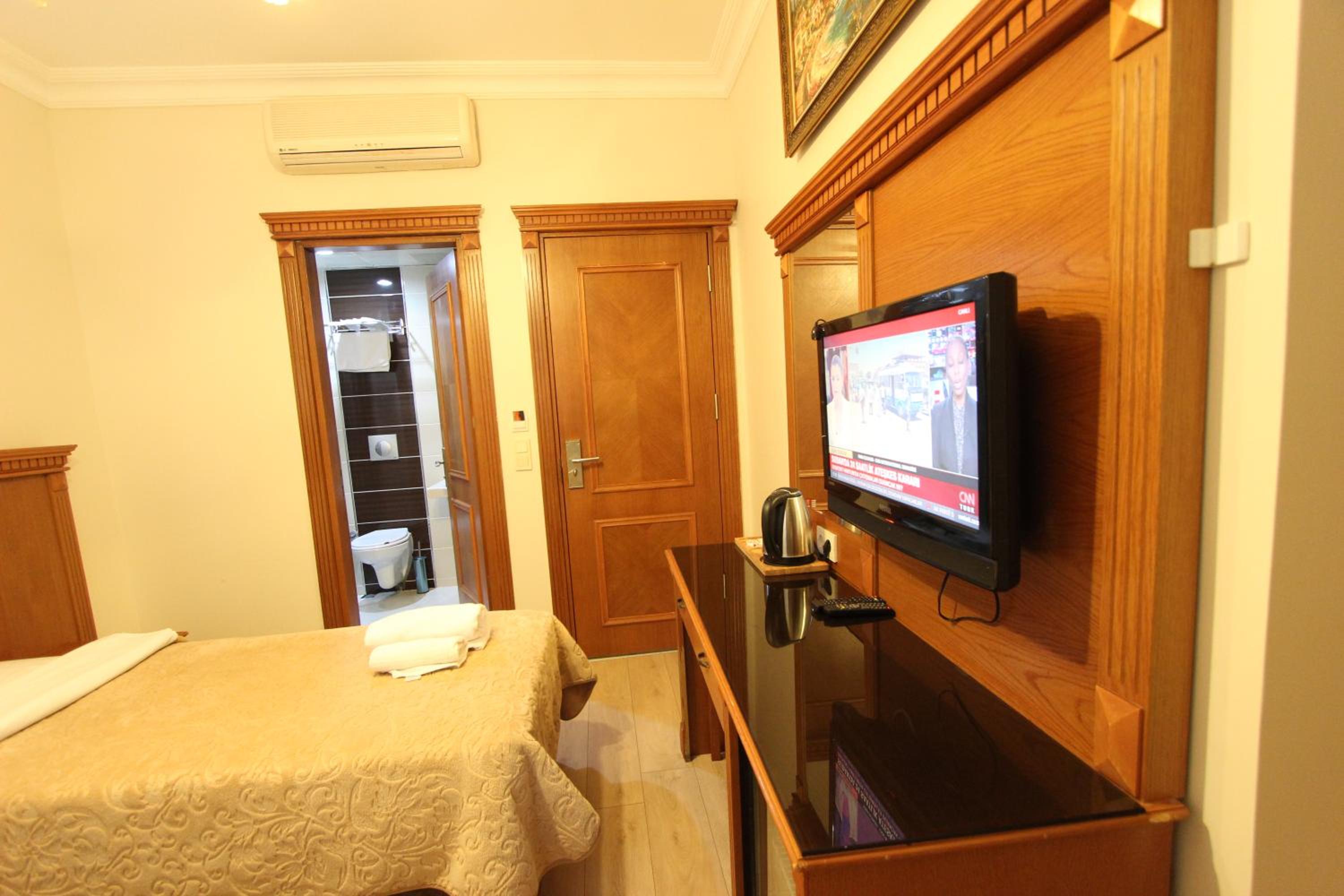 Hotel New House - Image 24