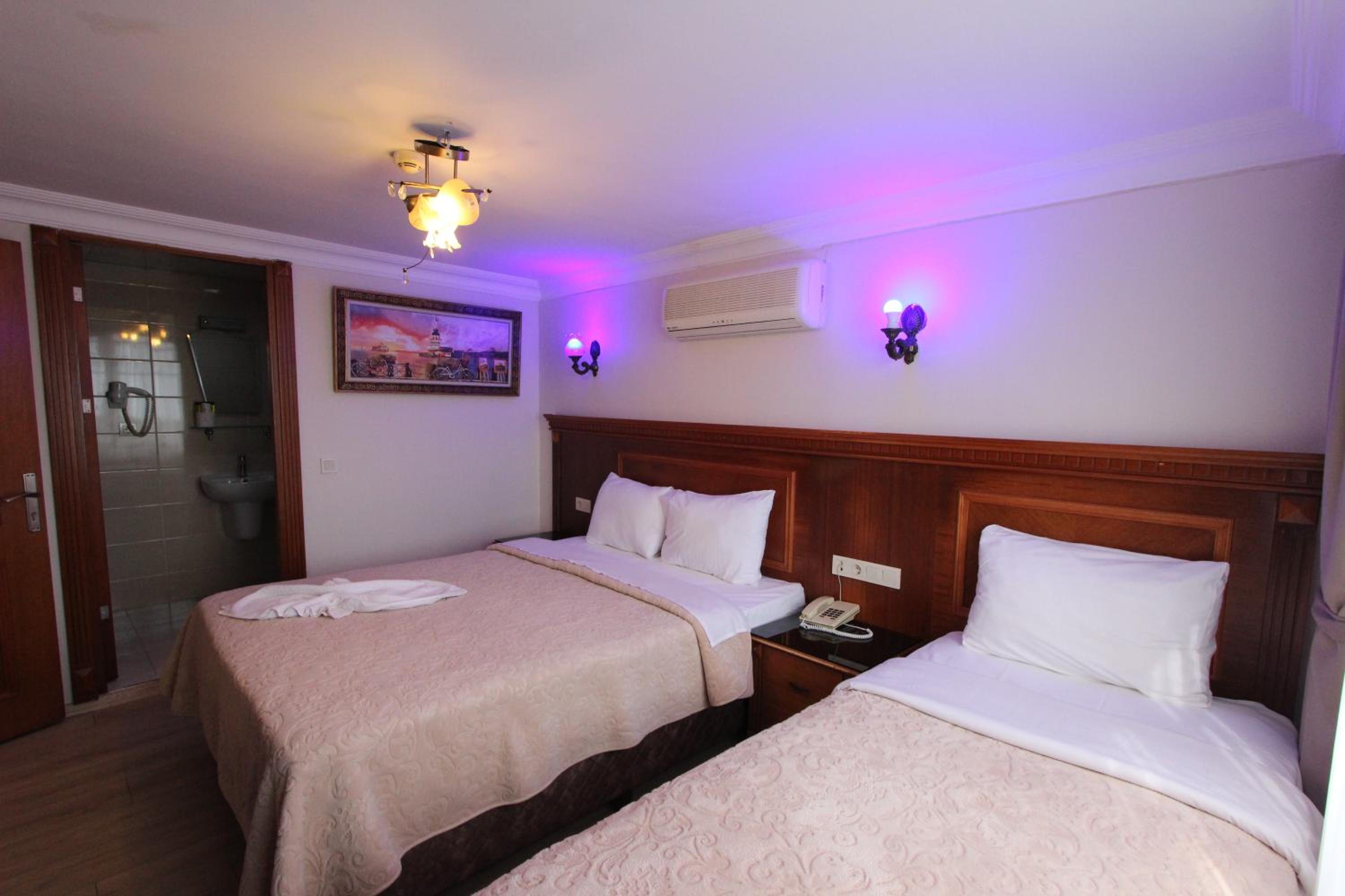 Hotel New House - Image 39