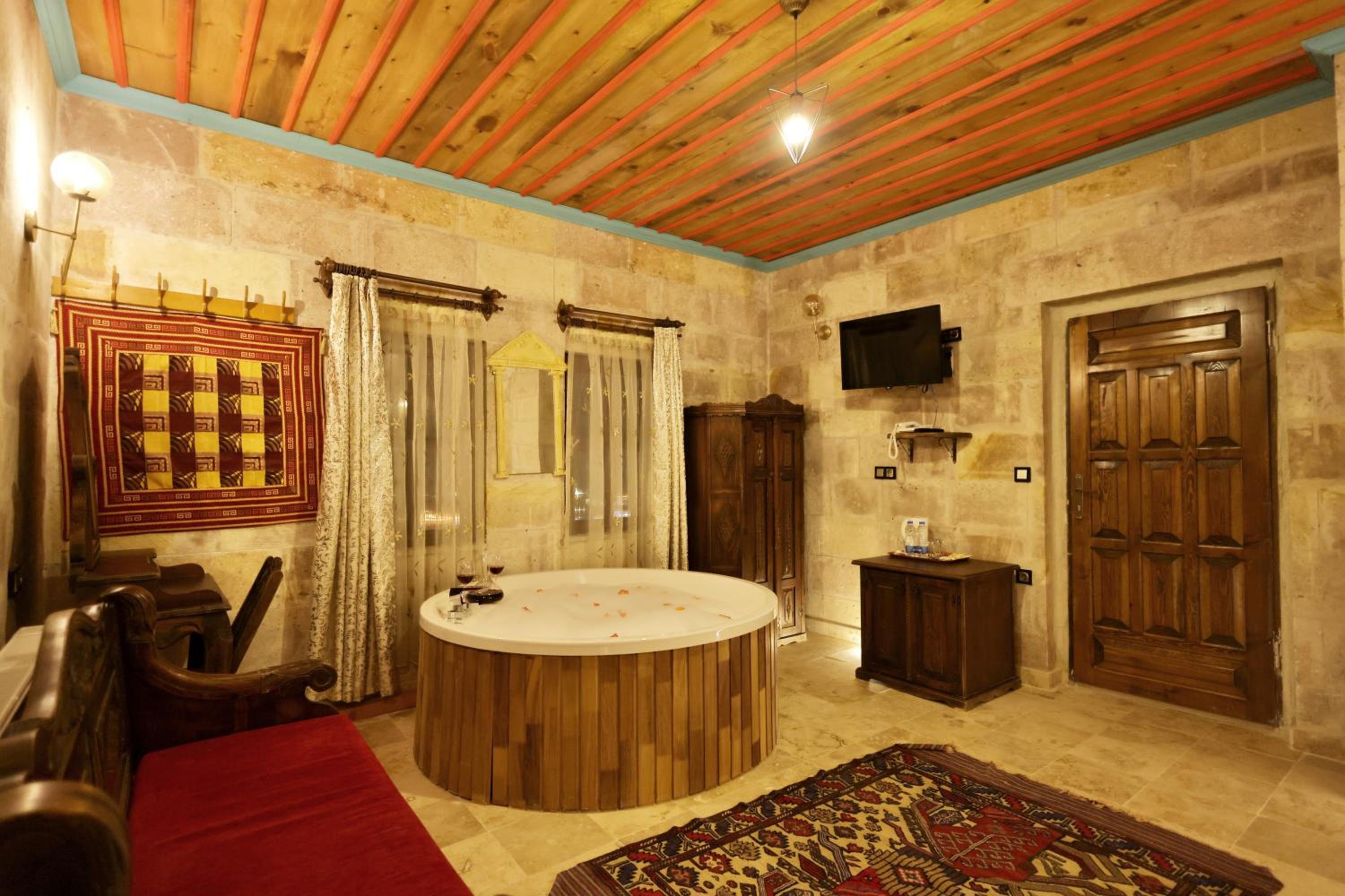 Travel Inn Cave Hotel - Image 21