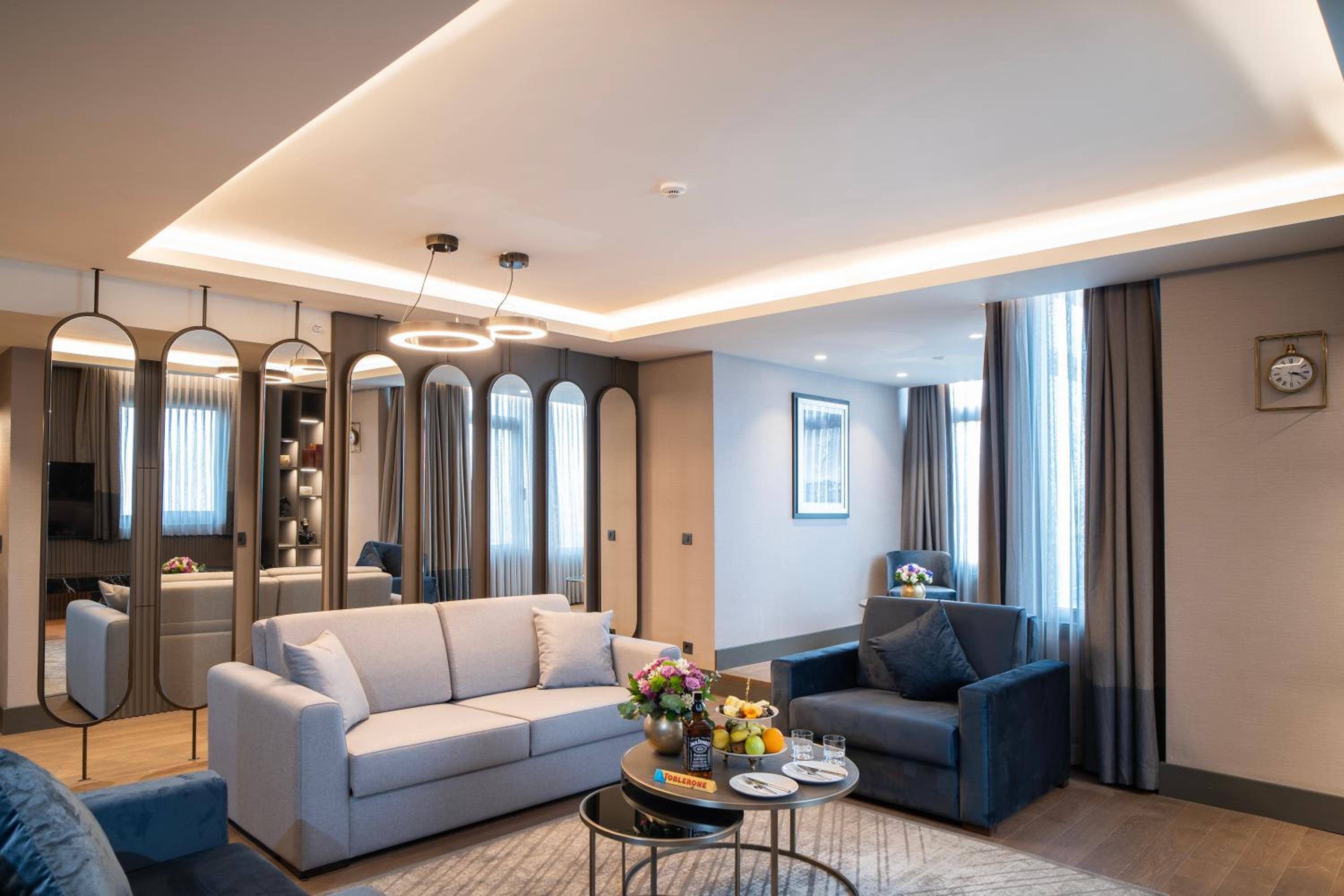Arts Hotel Taksim - Image 11